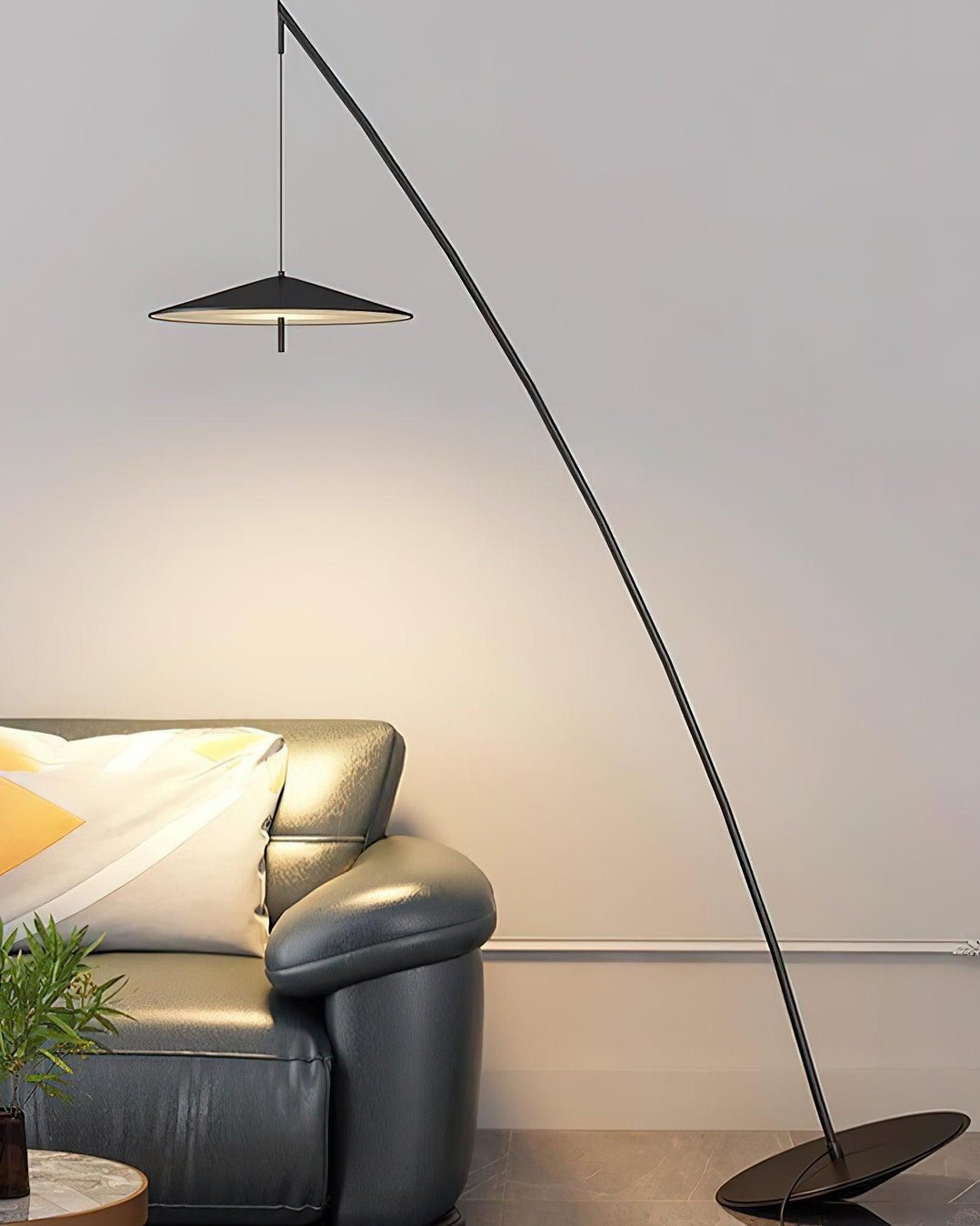 Arcana Black Minimalist Floor Lamp