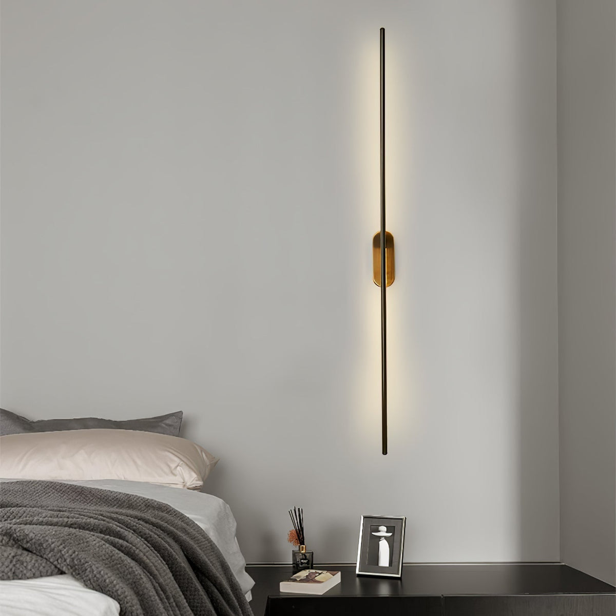 Vrysl Wall Lamp Stick Plug In Minimalist