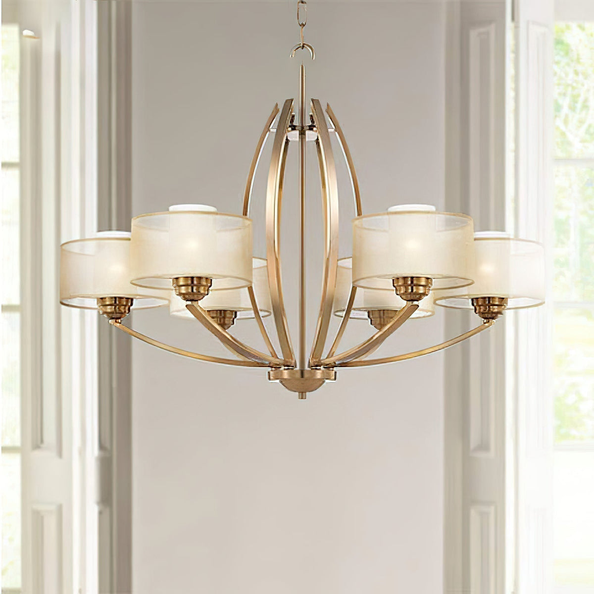 Lyvelus Chandelier