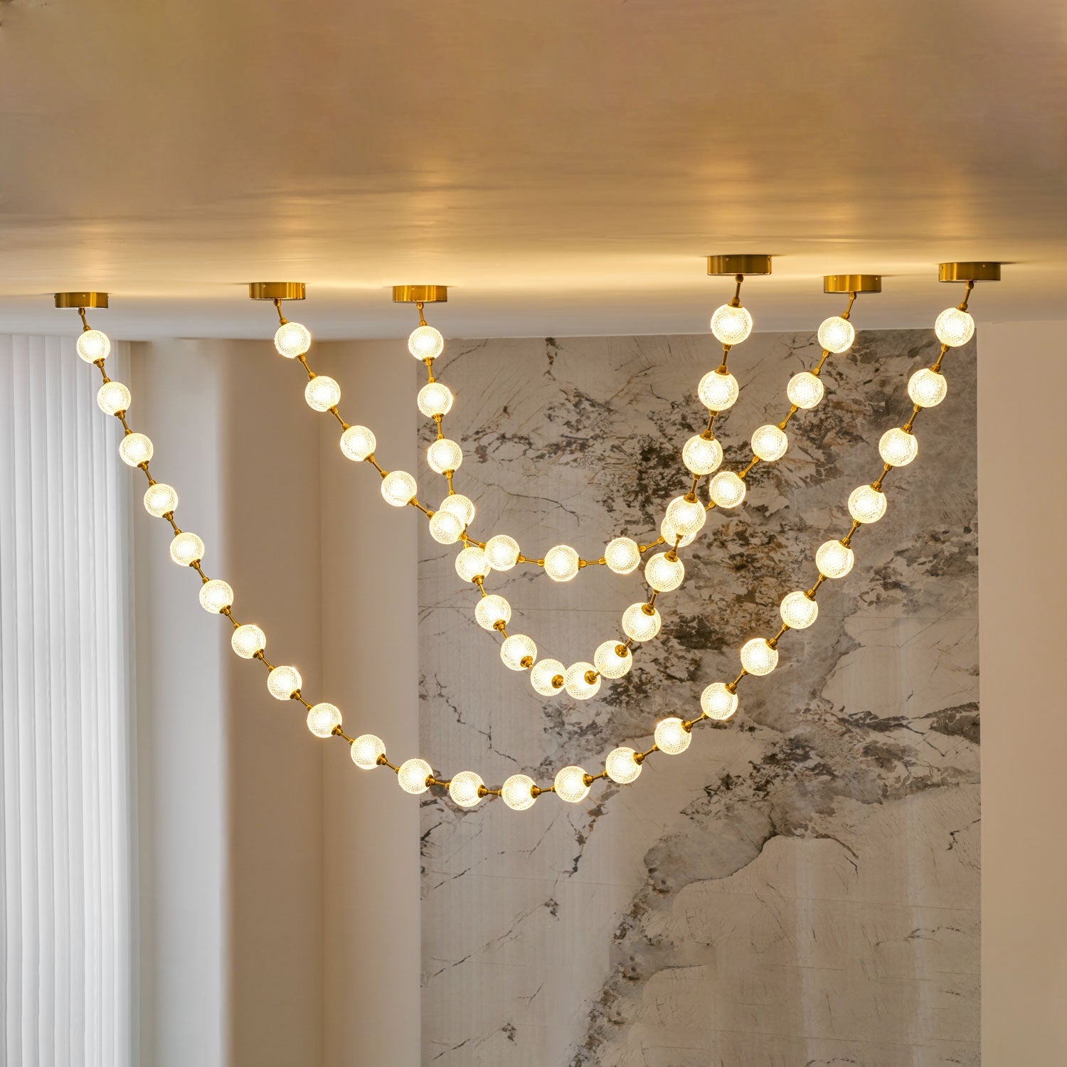 Lindencourt Strand Necklace Chandelier
