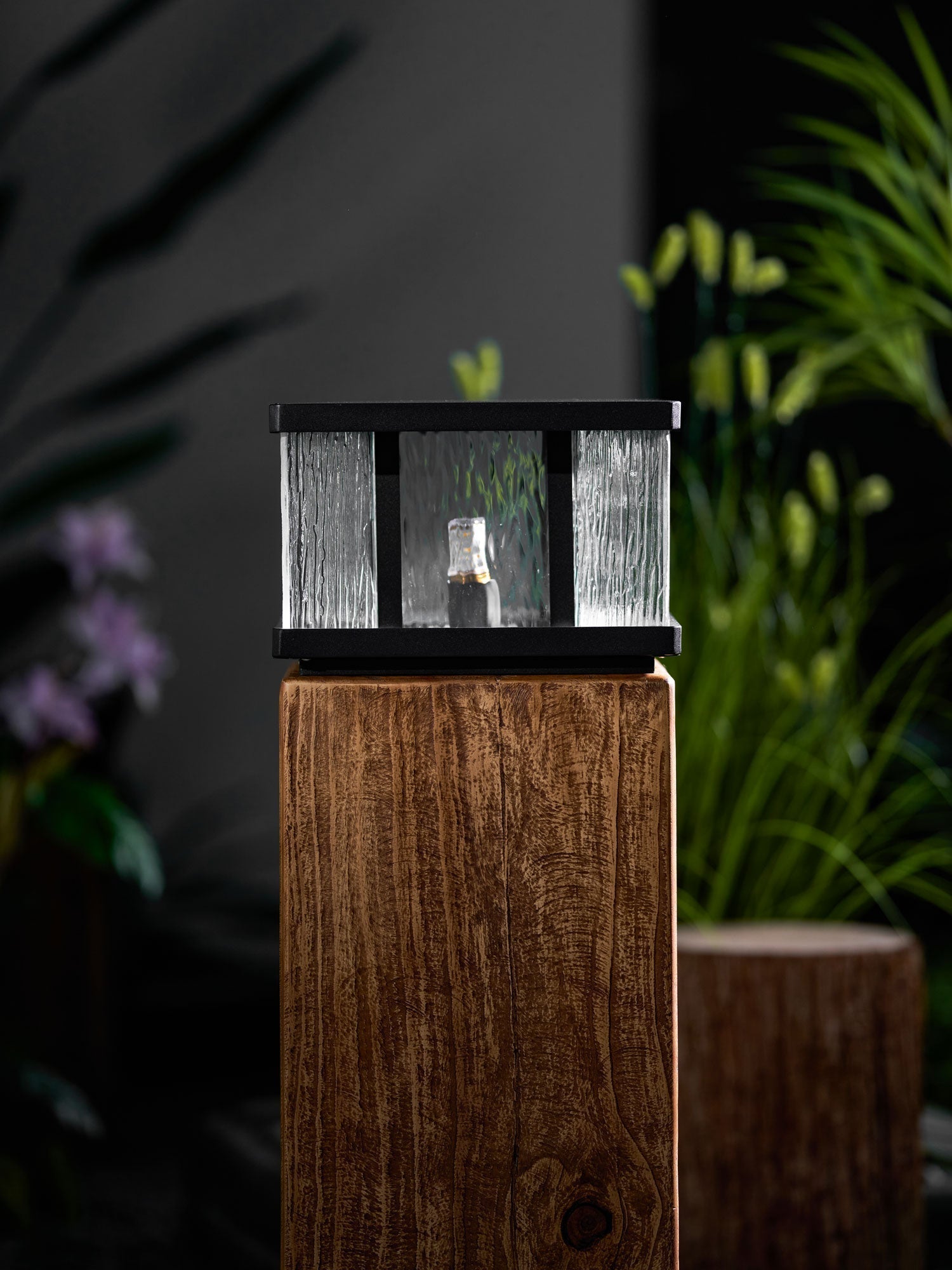Jent Square Outdoor Light
