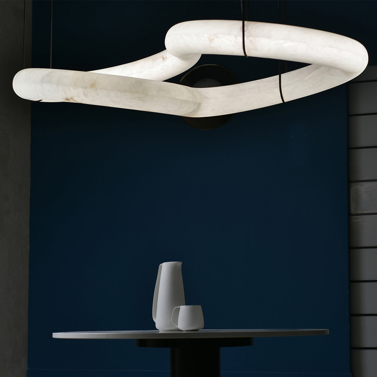 Mithos Curved Alabaster Pendant Light
