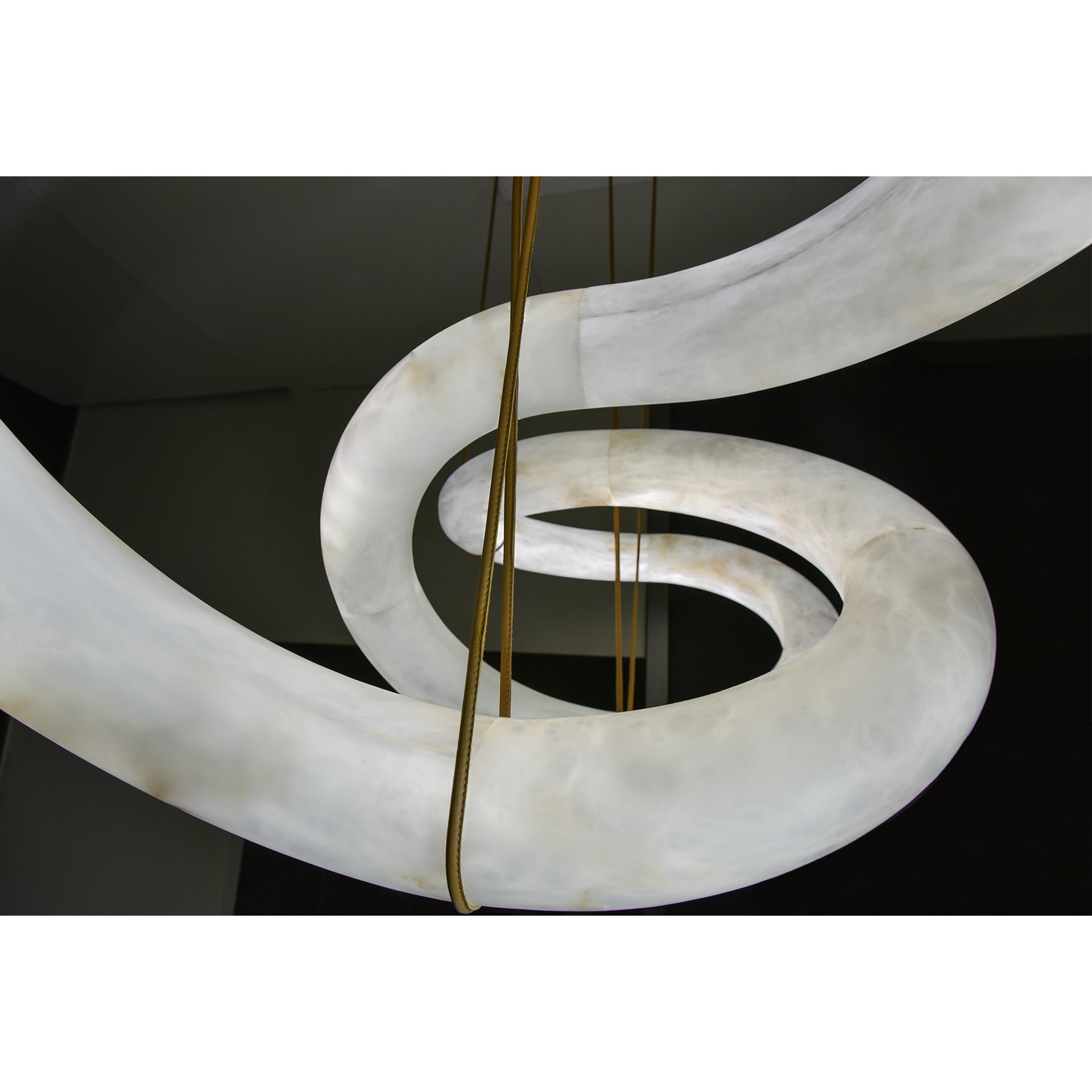 Mithos Curved Alabaster Pendant Light