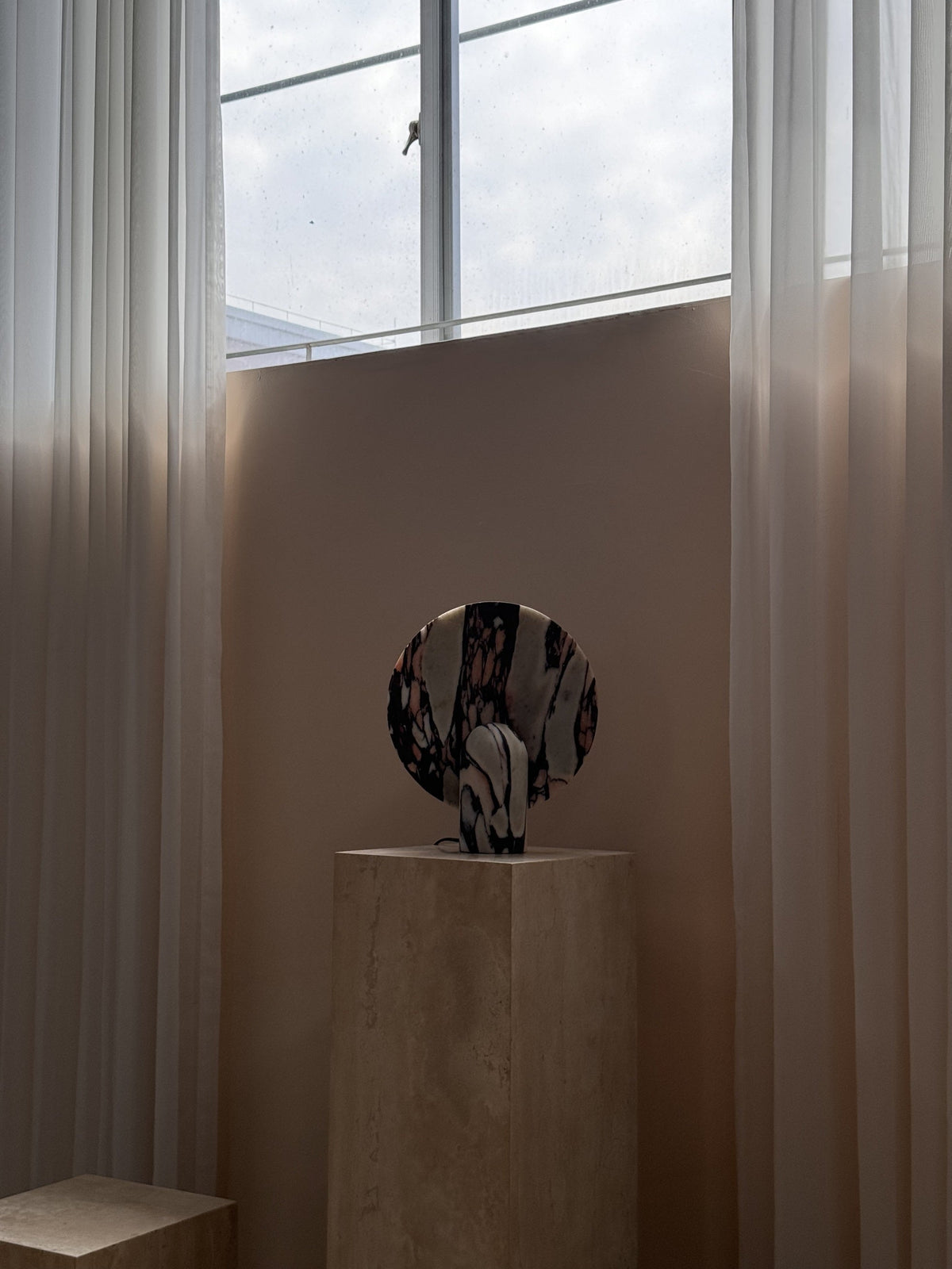 Calelora Table Lamp