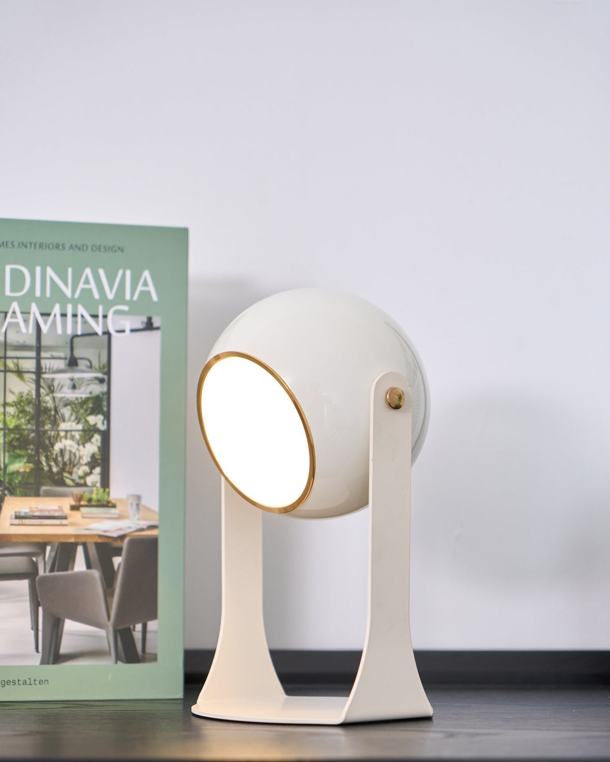 Ulsken Acrylic Minimalist Table Lamp
