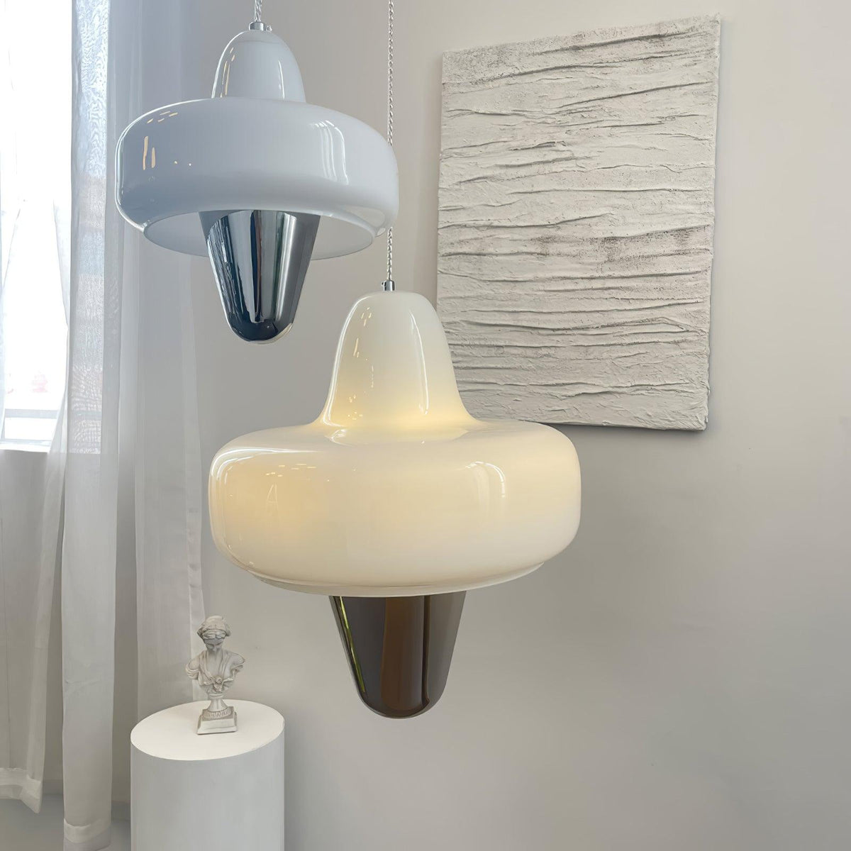 Nuvia Minimalist Glass Pendant Lamp
