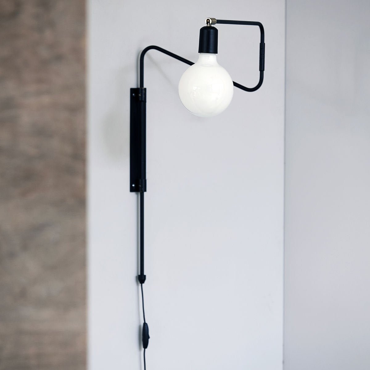Elsoreth Modern Minimalist Swing Wall Lamp