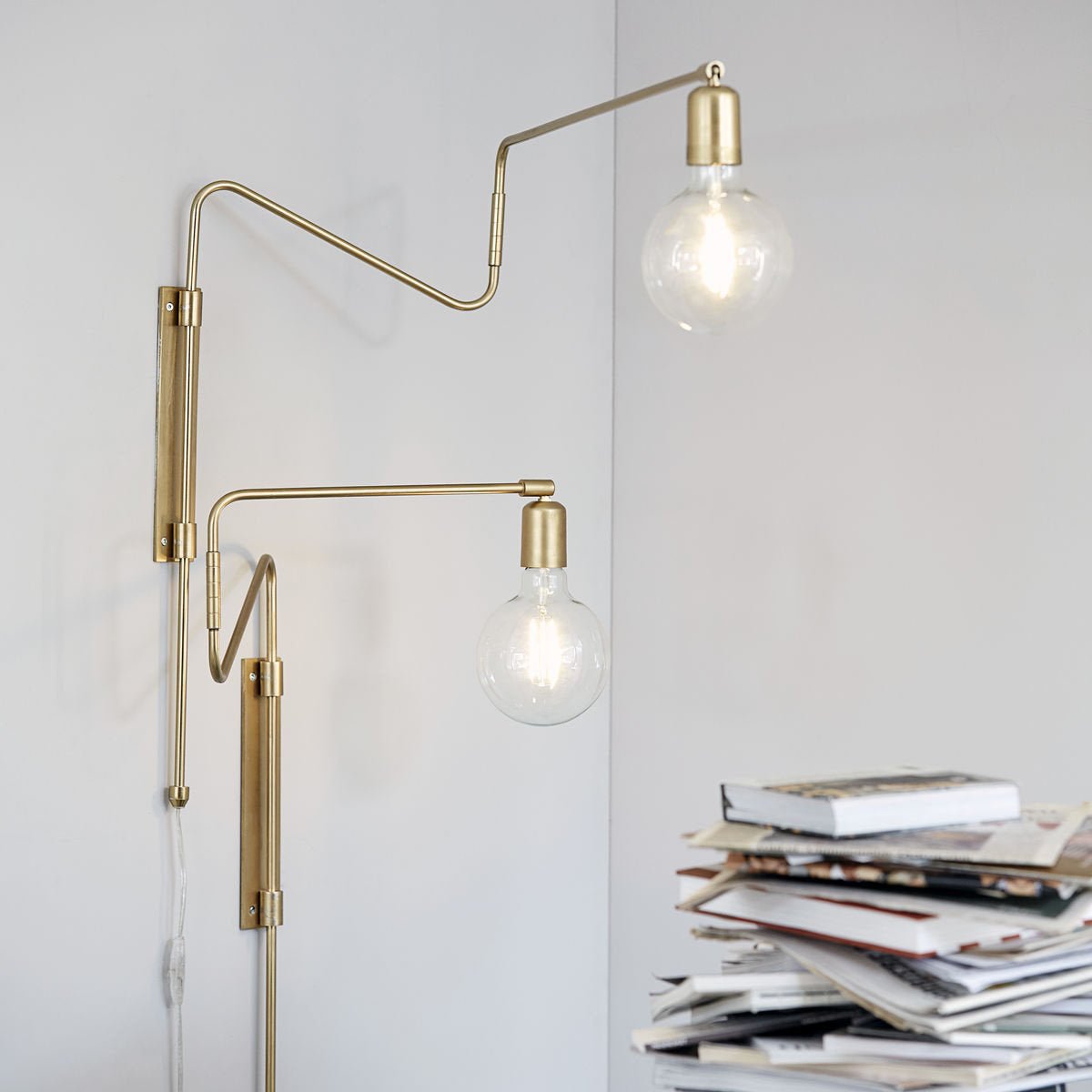 Elsoreth Modern Minimalist Swing Wall Lamp