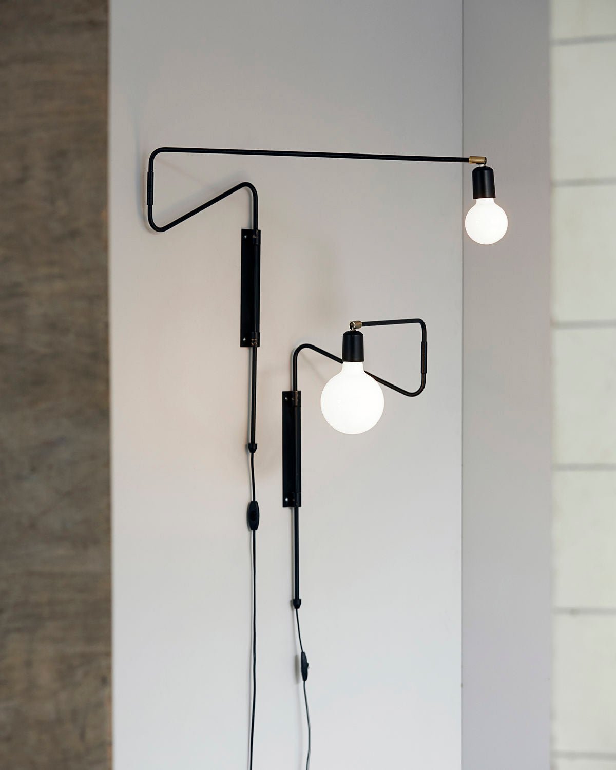 Elsoreth Modern Minimalist Swing Wall Lamp
