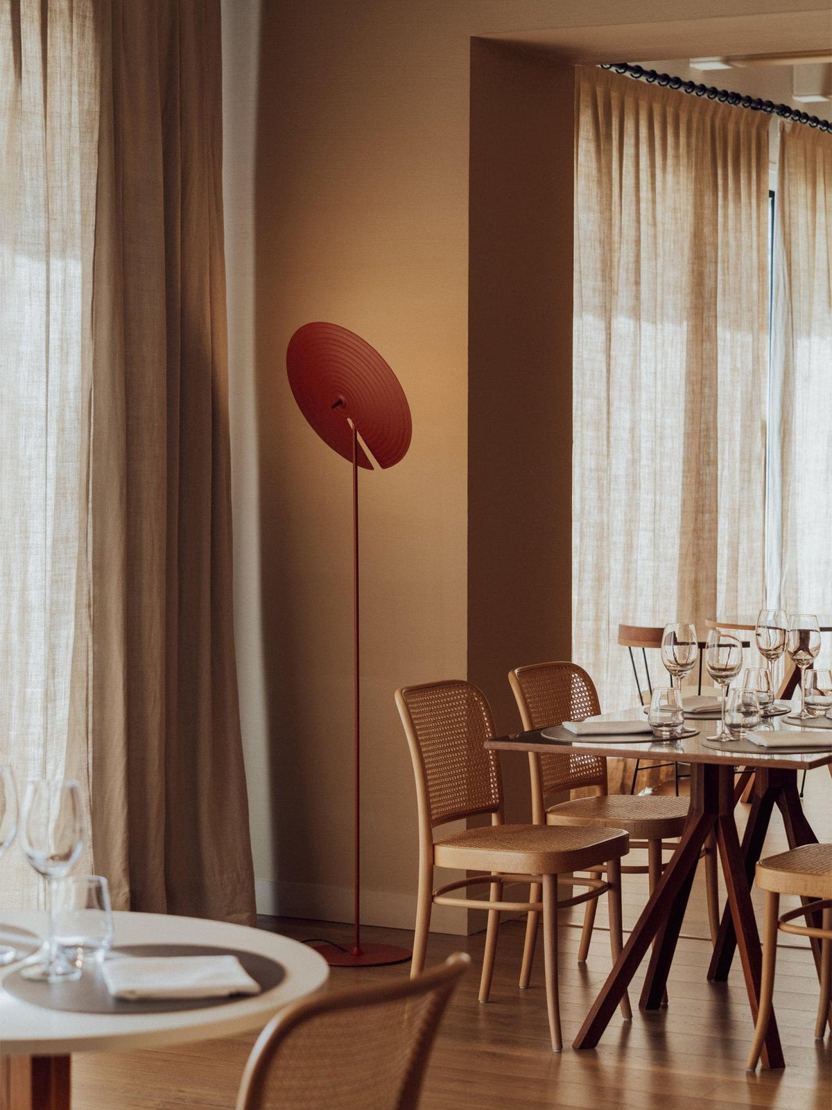 Spira Modern Aluminum Floor Lamp
