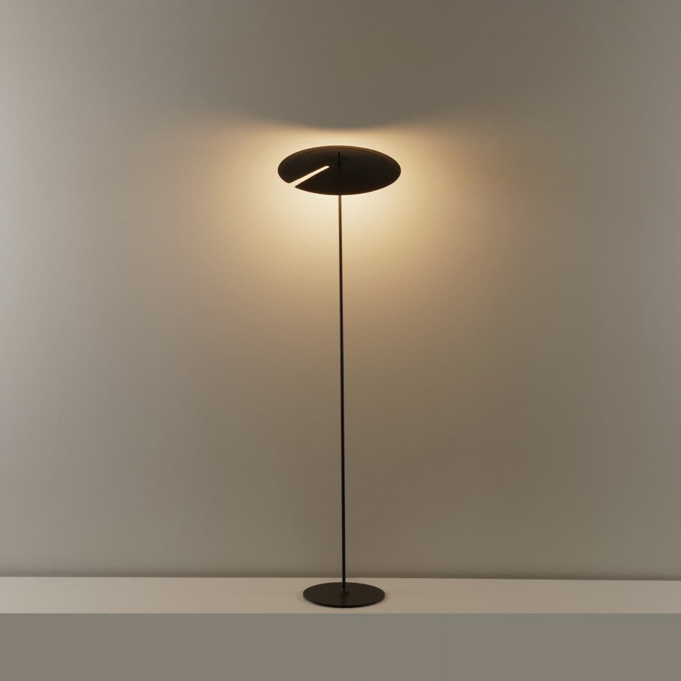 Spira Modern Aluminum Floor Lamp