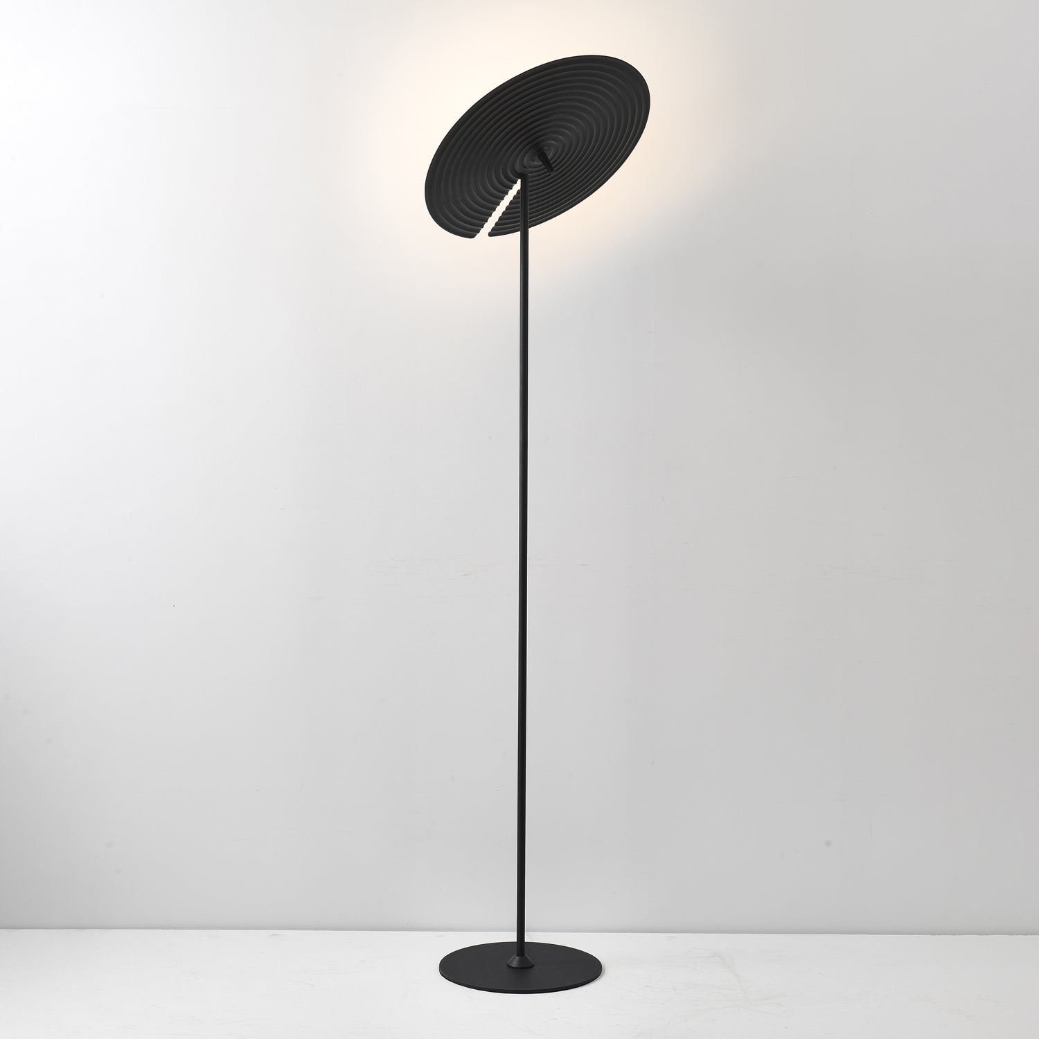 Spira Modern Aluminum Floor Lamp