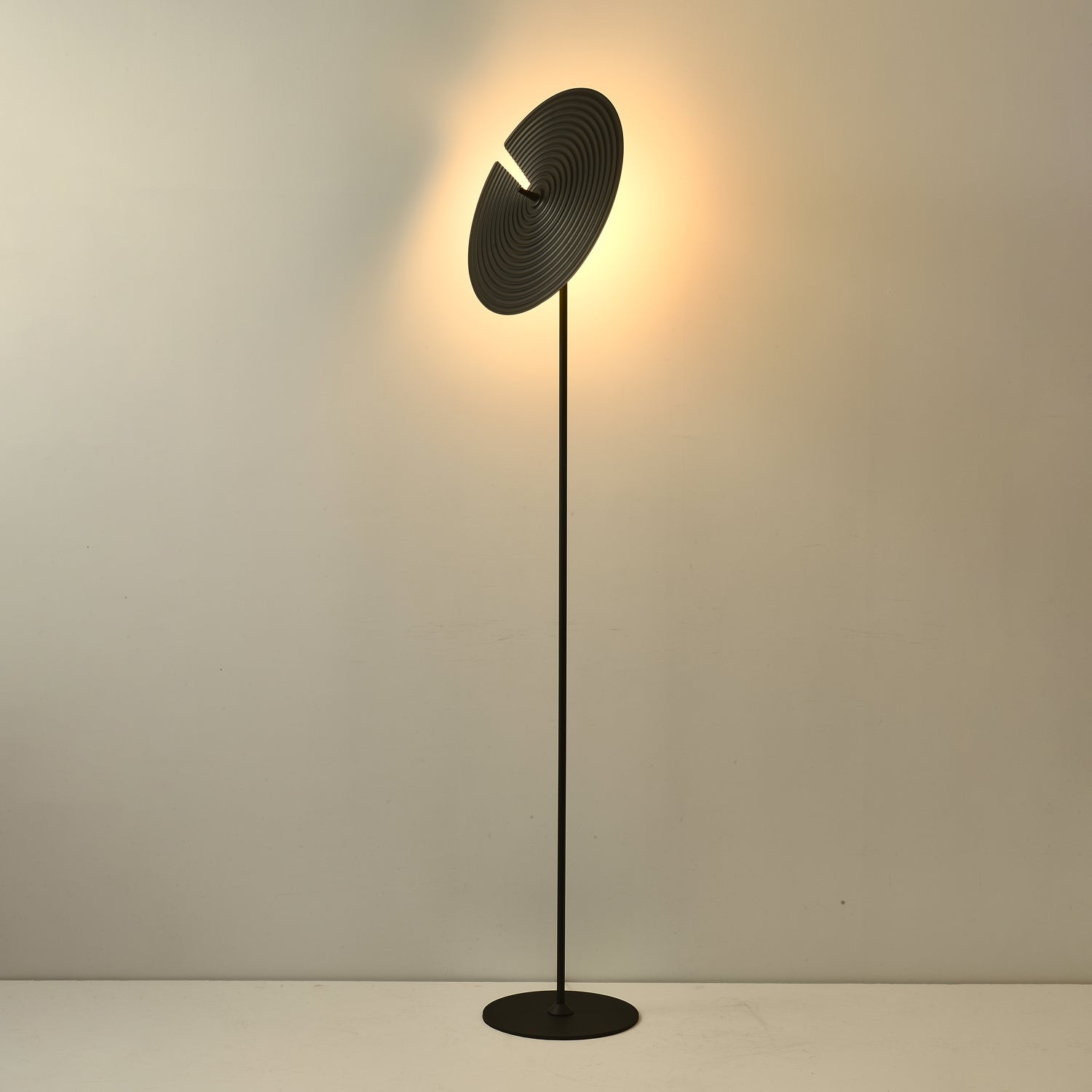 Spira Modern Aluminum Floor Lamp