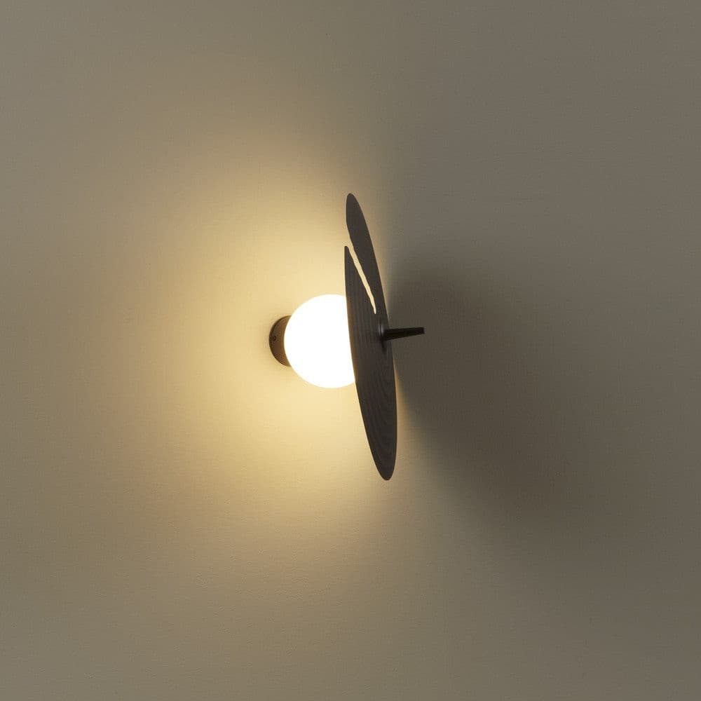 Avvarir Classic Nordic Art Wall Lamp
