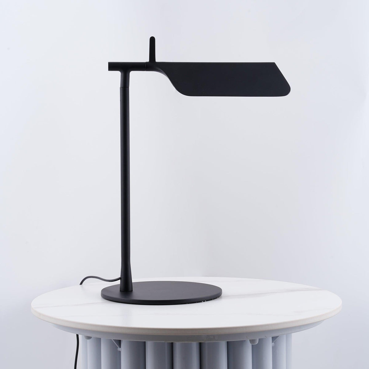 Cilorn Acrylic Minimalist Table Lamp