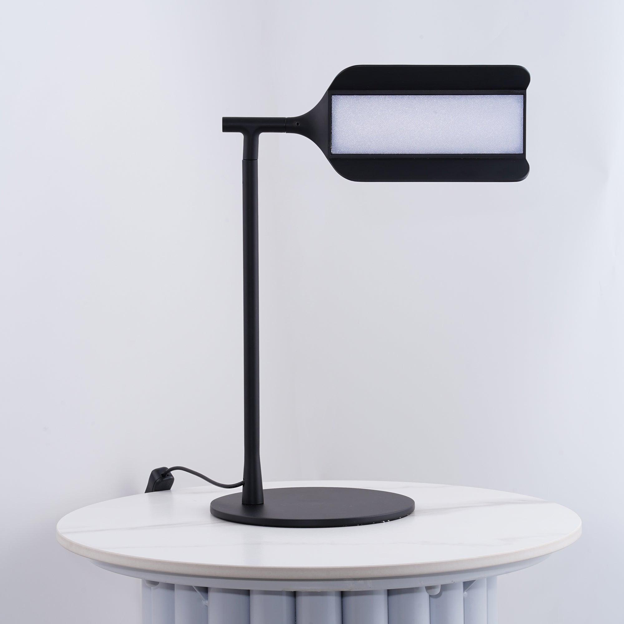 Cilorn Acrylic Minimalist Table Lamp