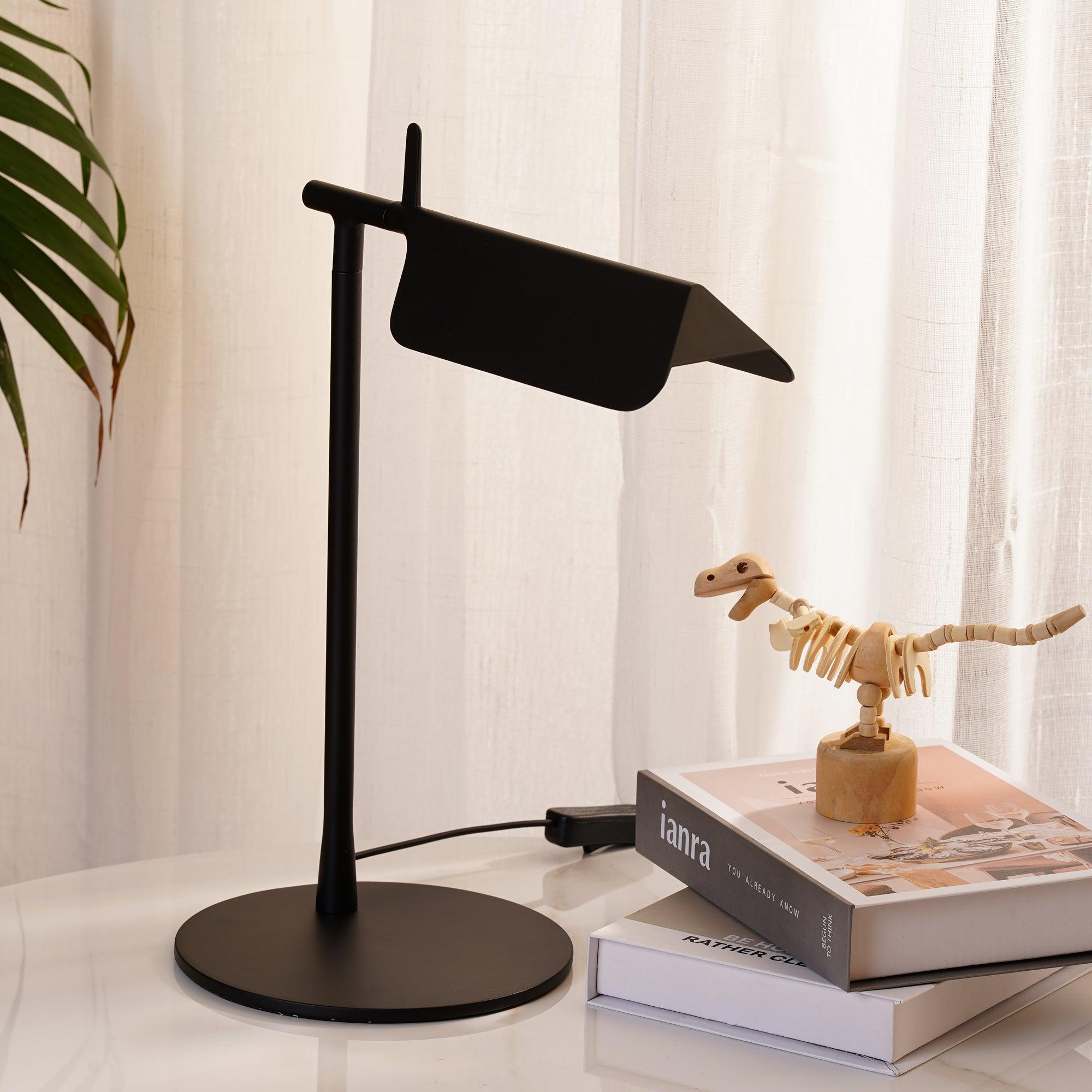 Cilorn Acrylic Minimalist Table Lamp
