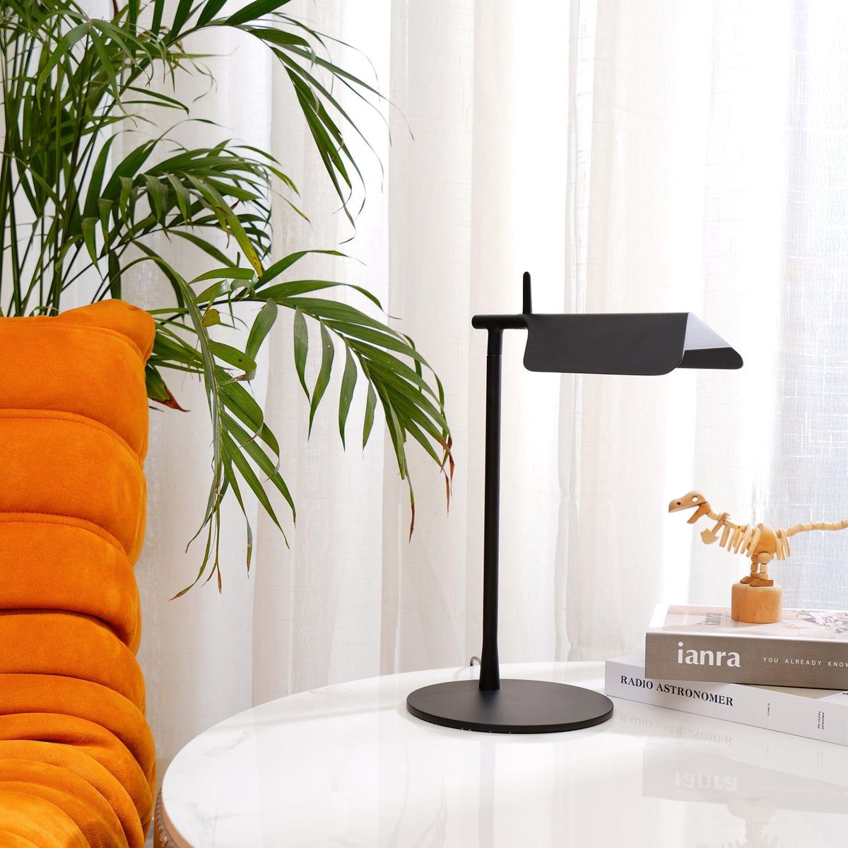 Cilorn Acrylic Minimalist Table Lamp