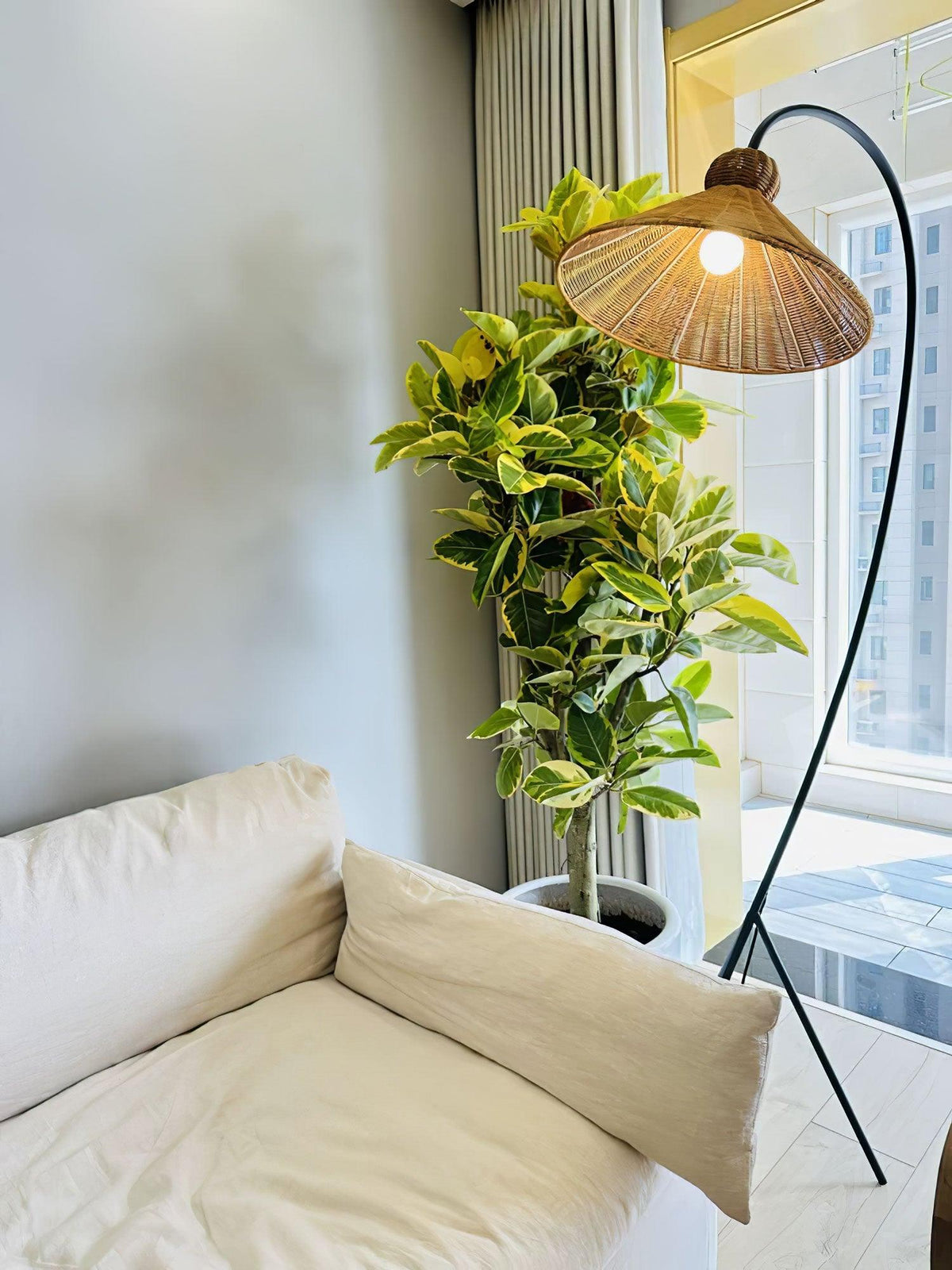 Sombrero Rattan Arc Floor Lamp