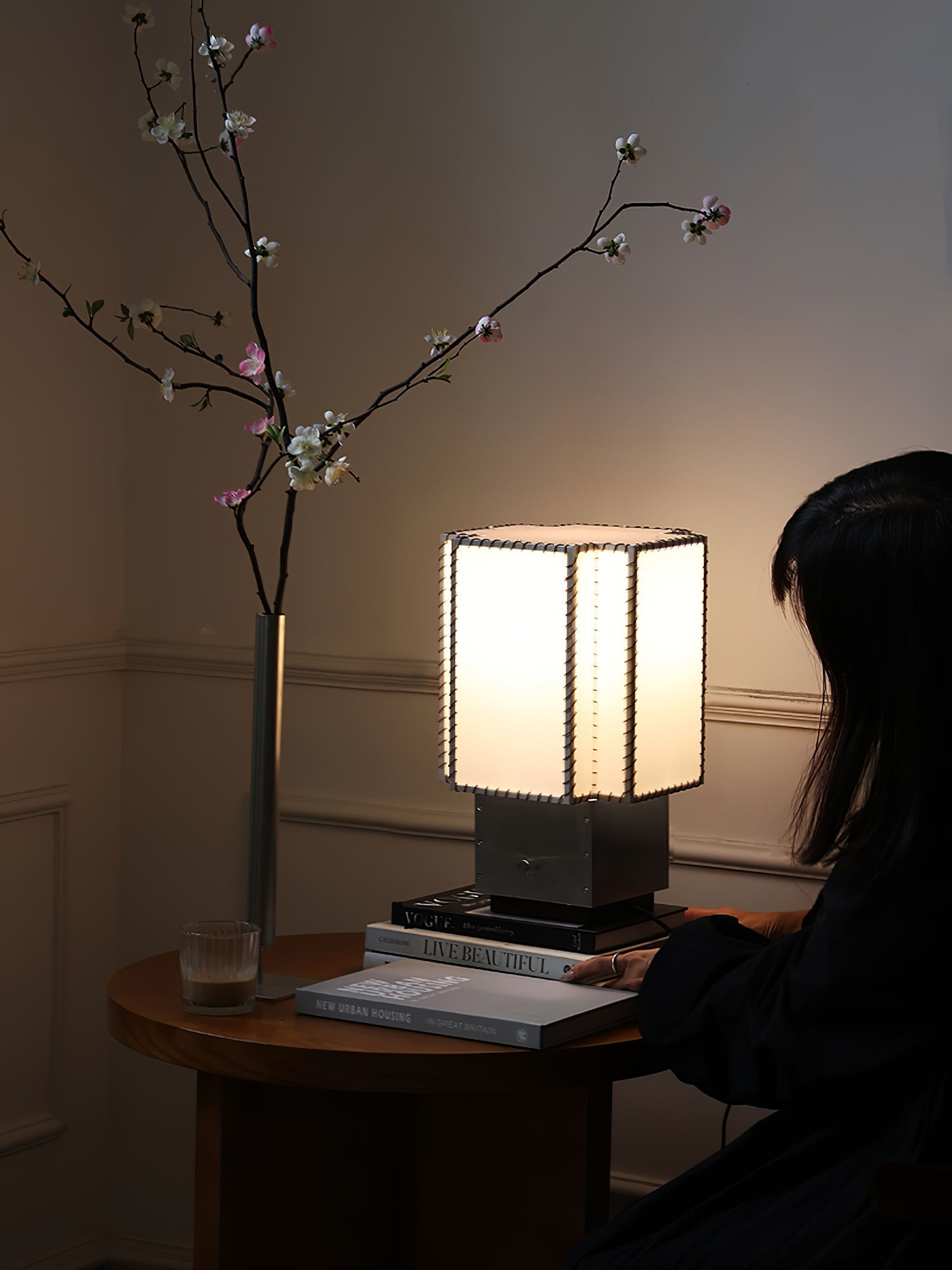 Selinora Modern Table Lamp