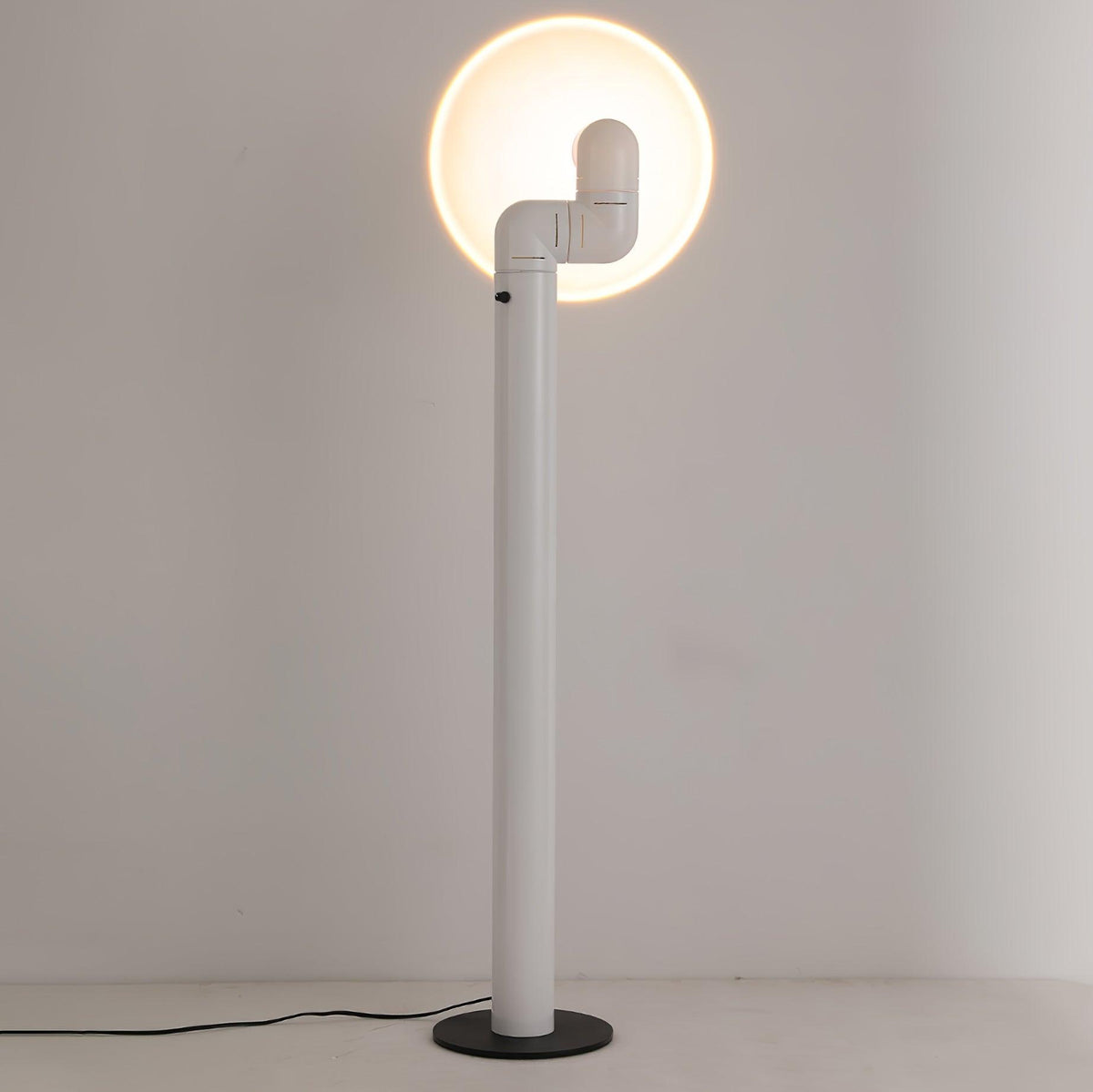Nyor Aluminum Floor Lamp