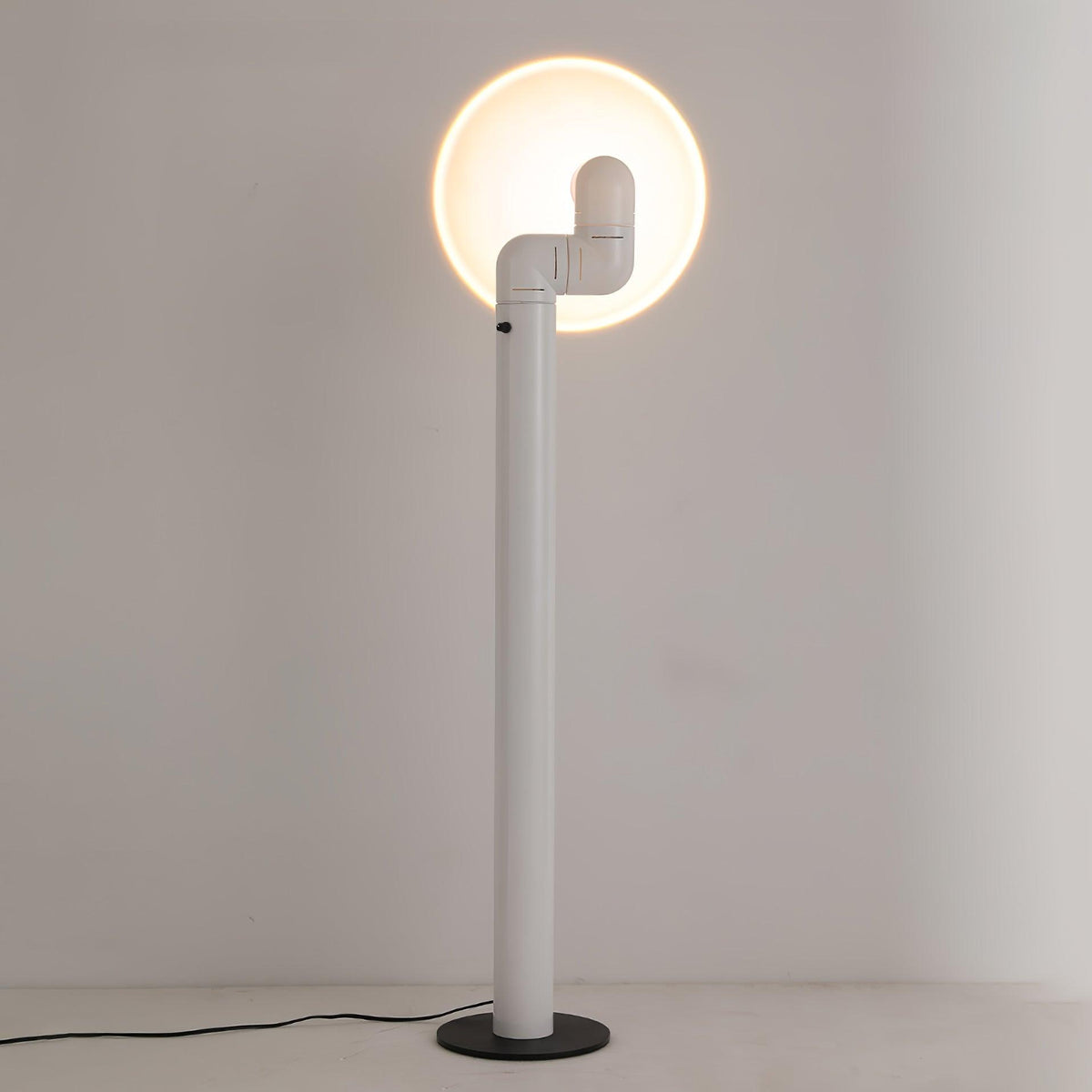 Nyor Aluminum Floor Lamp