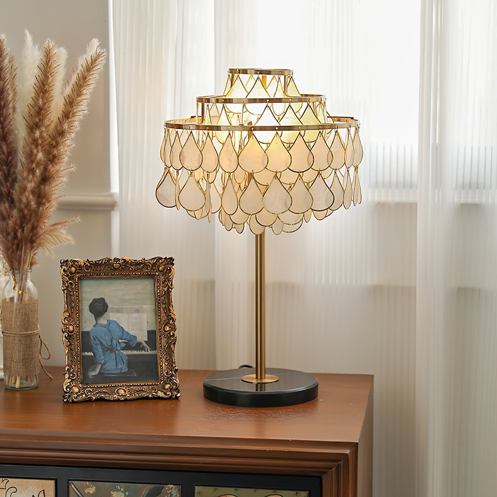 Jacob Luxury  Teardrops  Shell Table Lamp