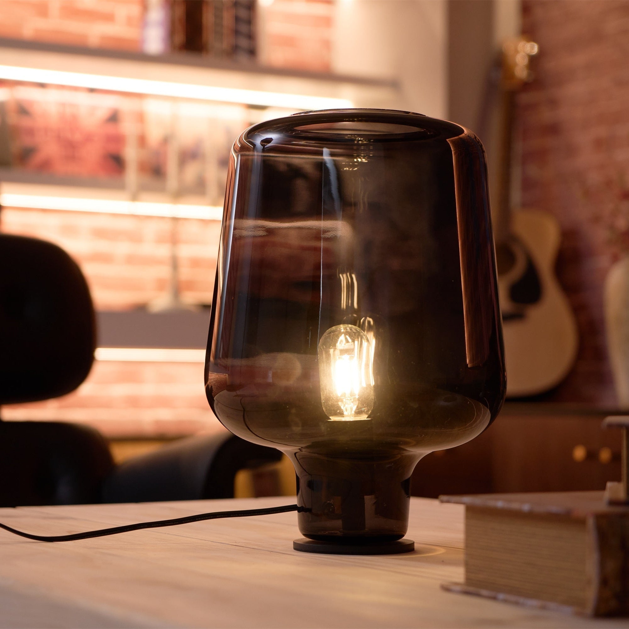 Eanlari Glass Contemporary Table Lamp