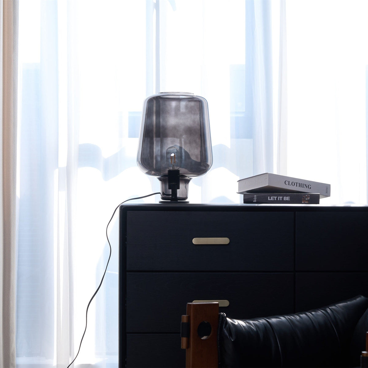 Eanlari Glass Contemporary Table Lamp