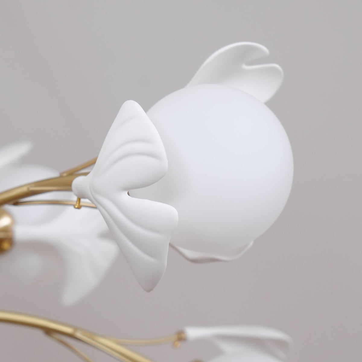 Dorvel Chandelier Ginkgo Leaf Brass Ceramic Glass