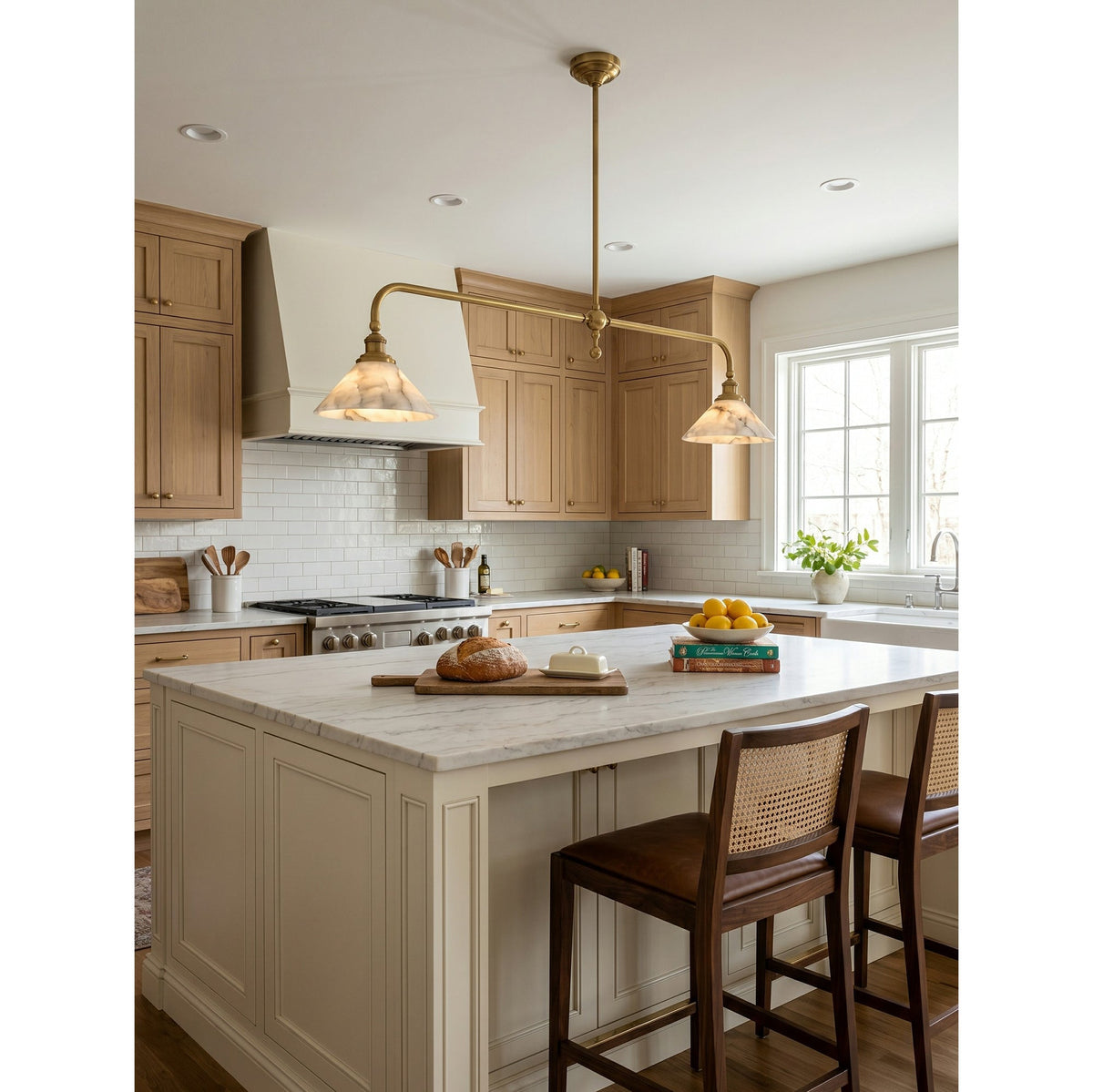 Niveine Alabaster Pendant Light