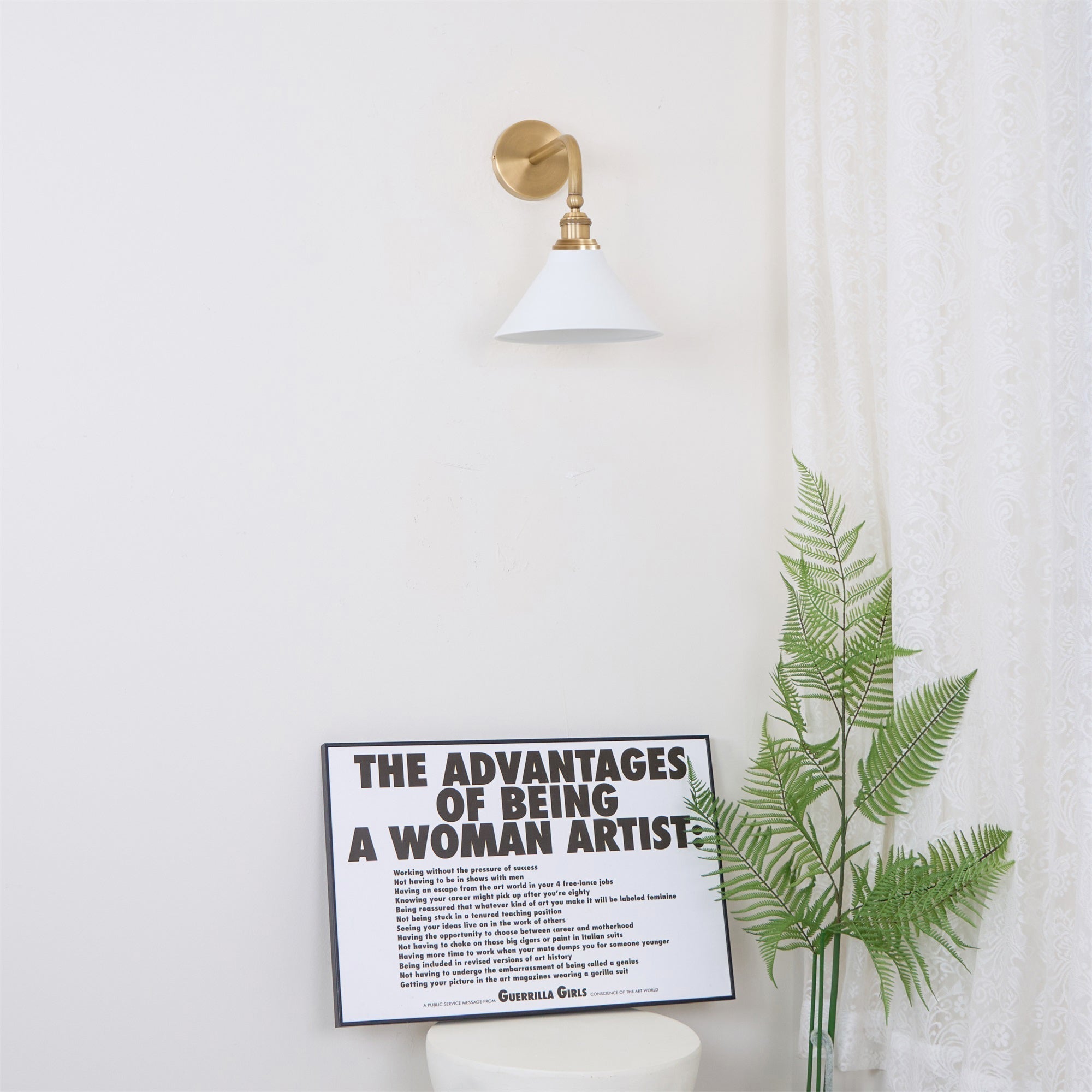 Zaya Minimalist Metal Wall Lamp