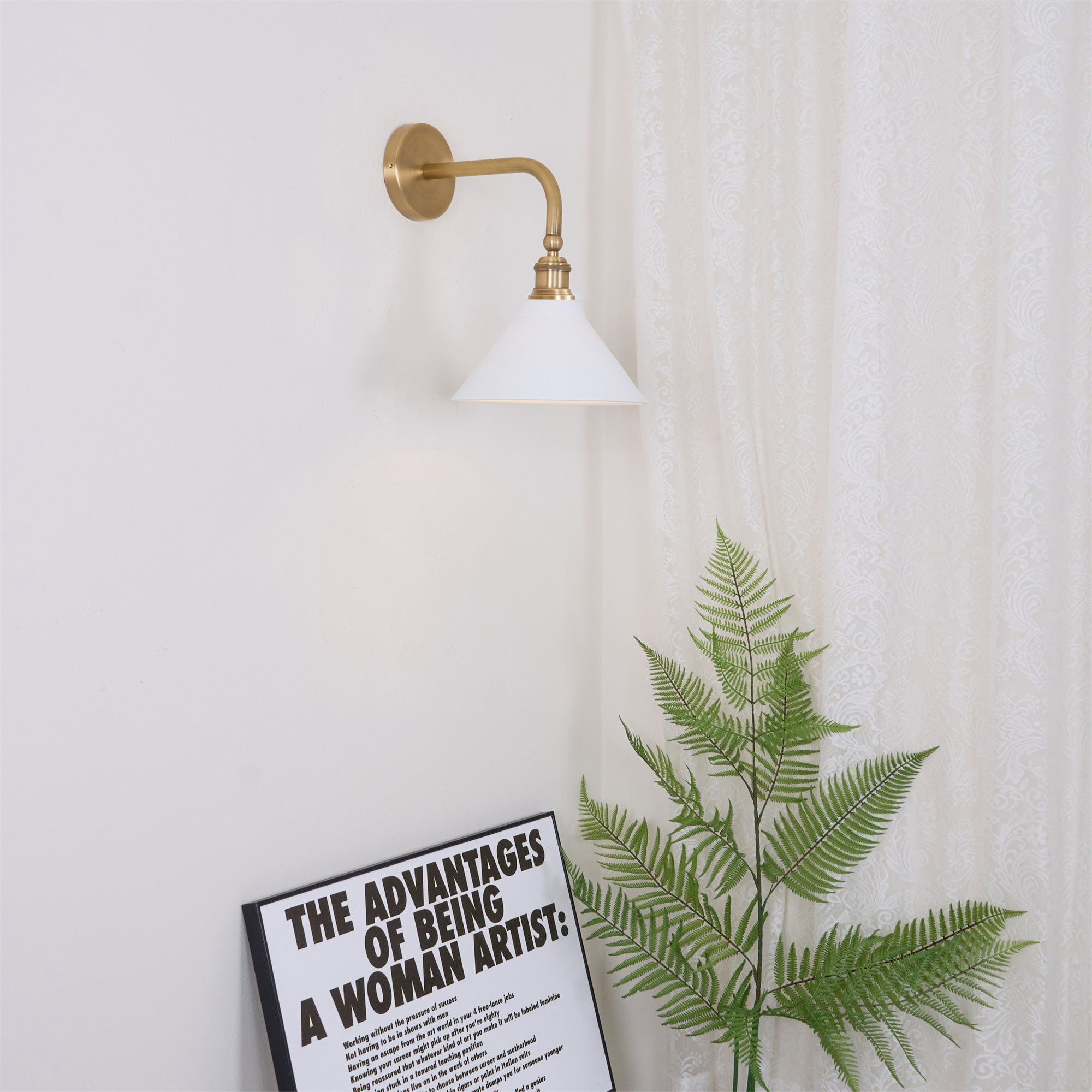 Zaya Minimalist Metal Wall Lamp