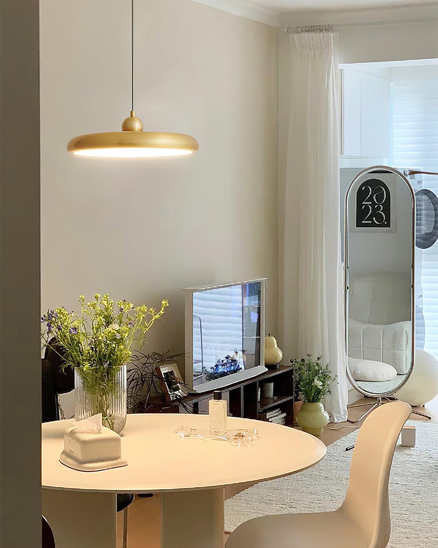 Wynric Brass Glam Pendant Lamp