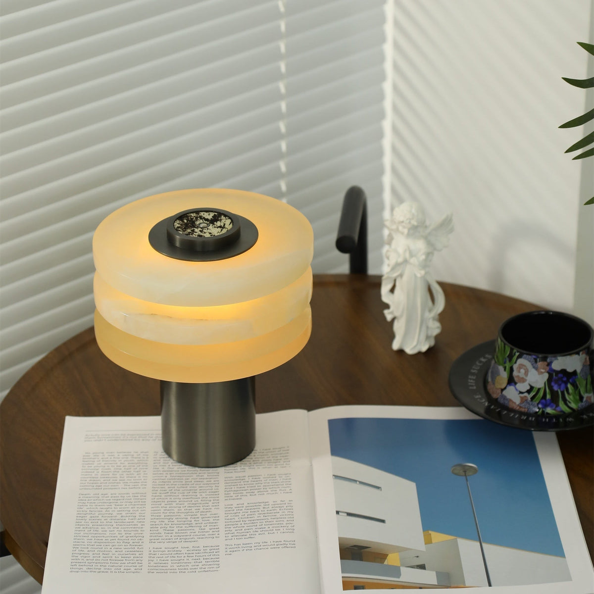 Pryt Obelisk Alabaster Table Lamp