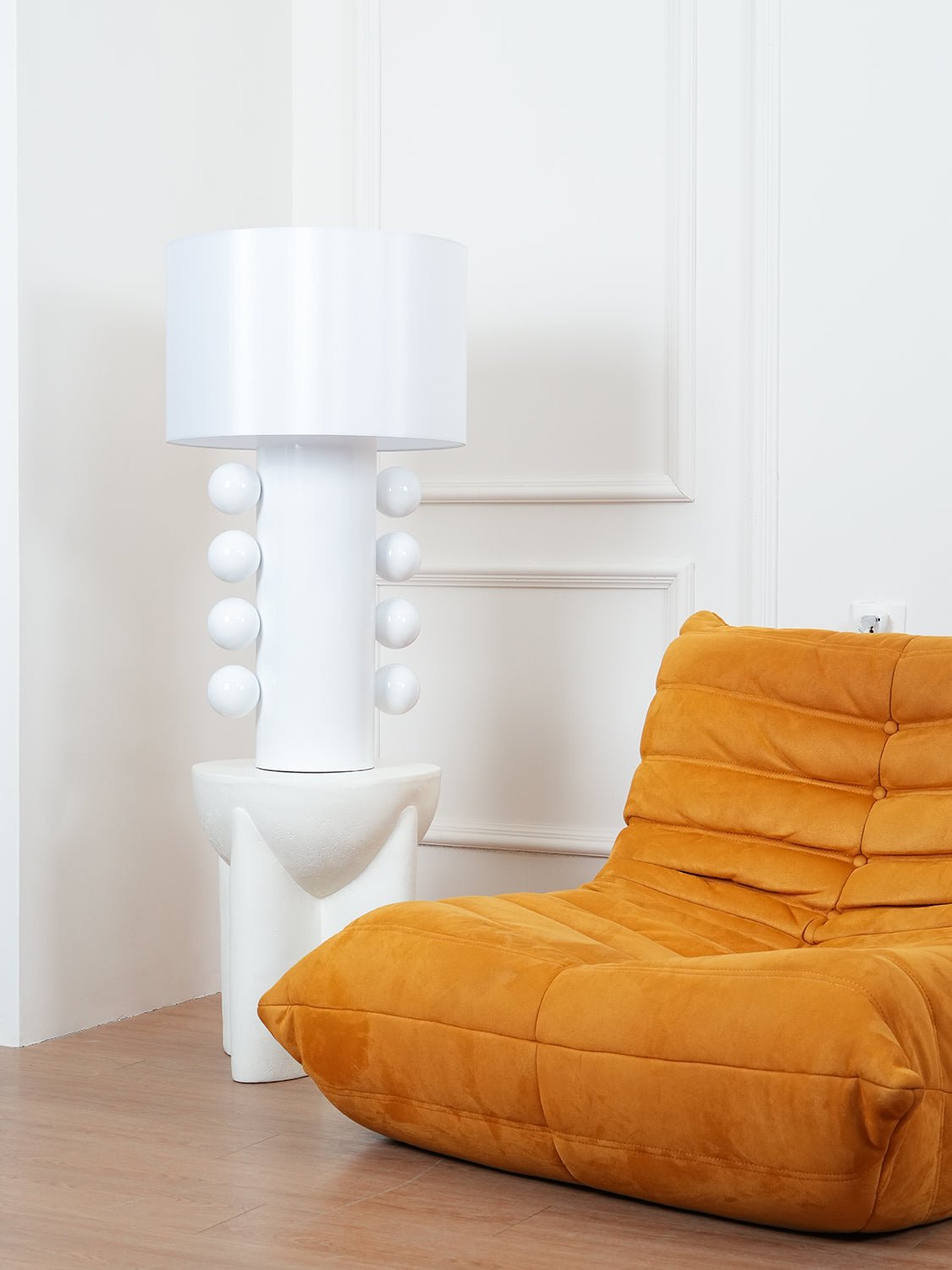 Nixu Fabric Whimsical Table Lamp