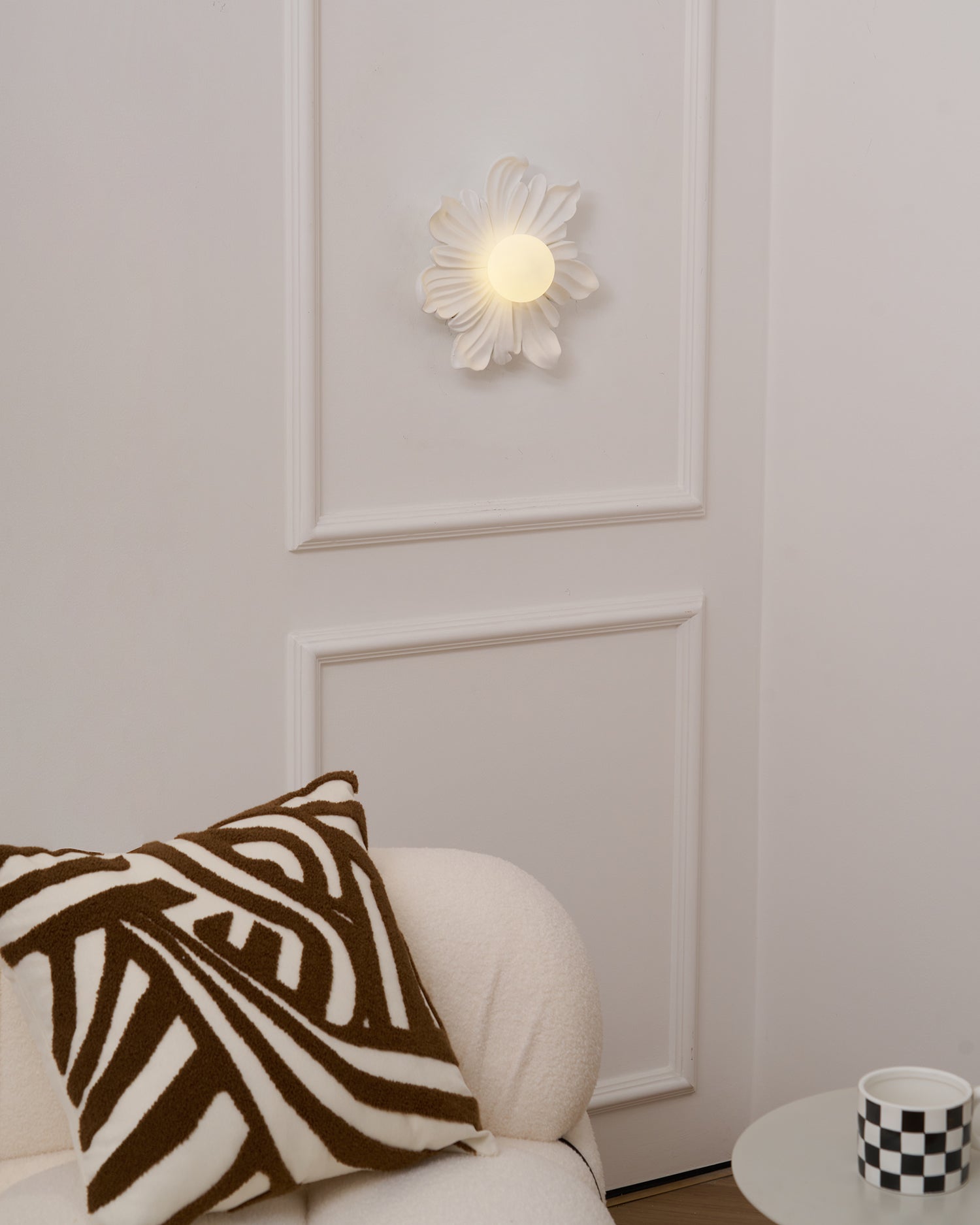 Tina Flower Wall Lamp - Neutral Decor