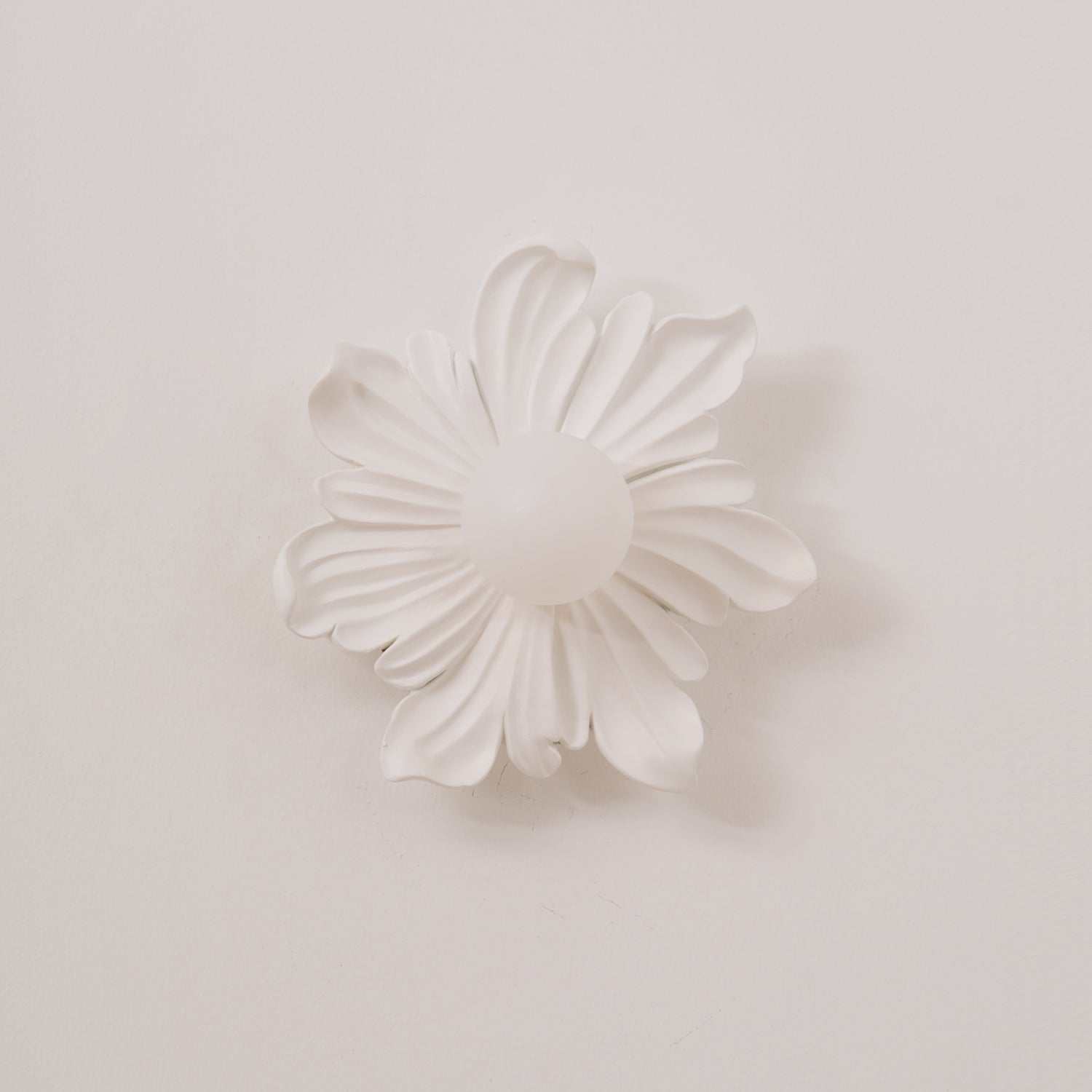 Tina Flower Wall Lamp - Neutral Decor