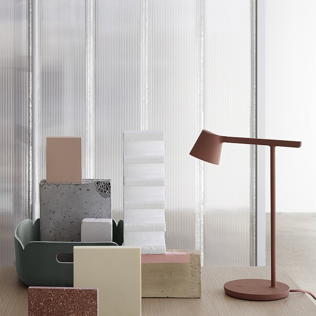 Caelthorne Core Table Lamp