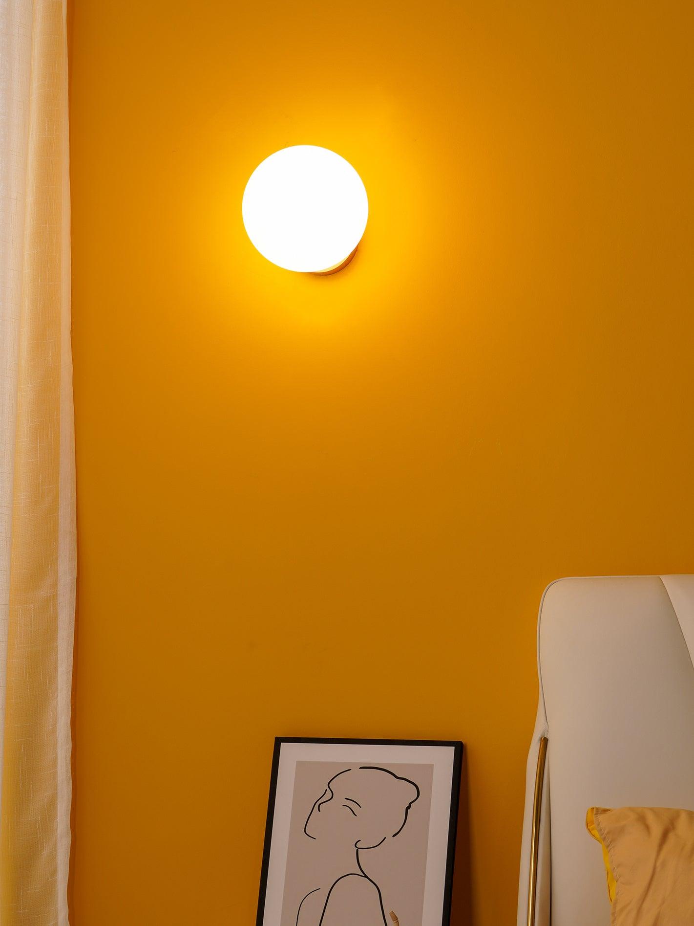 Vivinia Modern Minimalist Wall Lamp