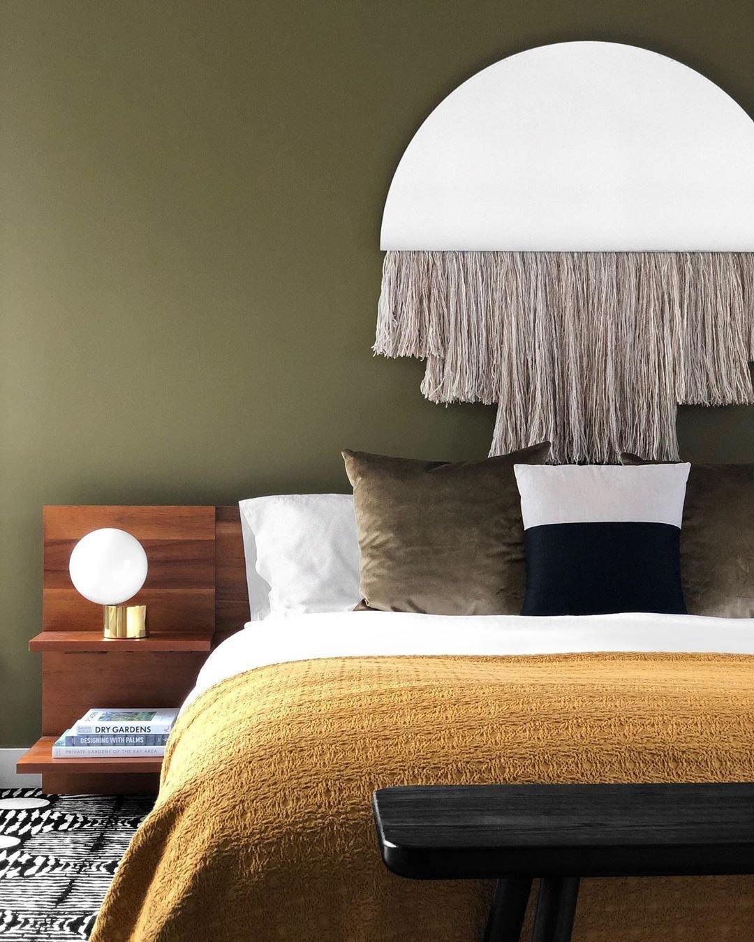 Eiraella Glass Industrial Table Lamp