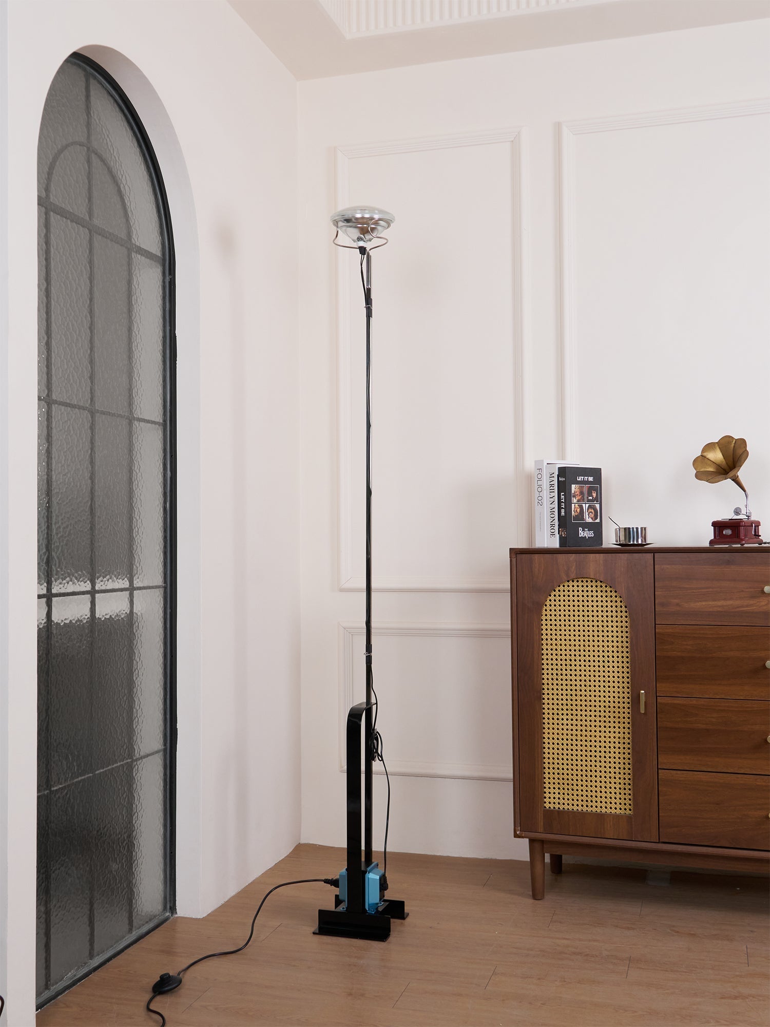 Jiro Contemporary Floor Lamp