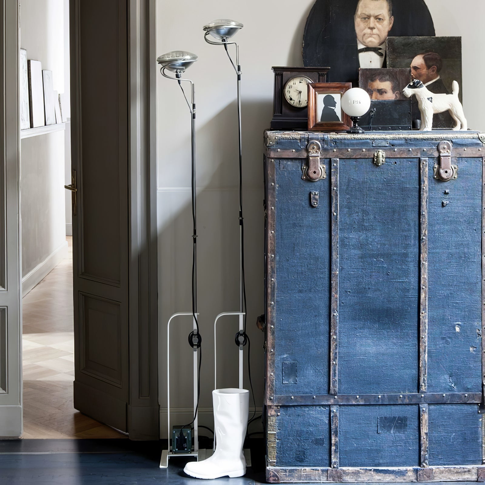Jiro Contemporary Floor Lamp