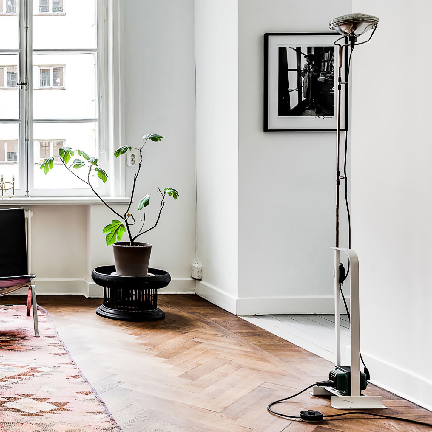 Jiro Contemporary Floor Lamp