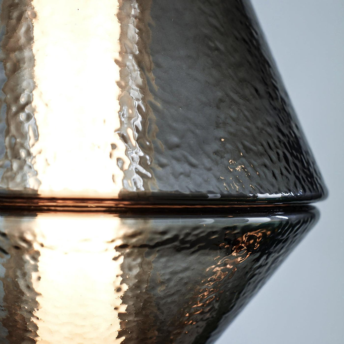 Noraiella Modern Table Lamp