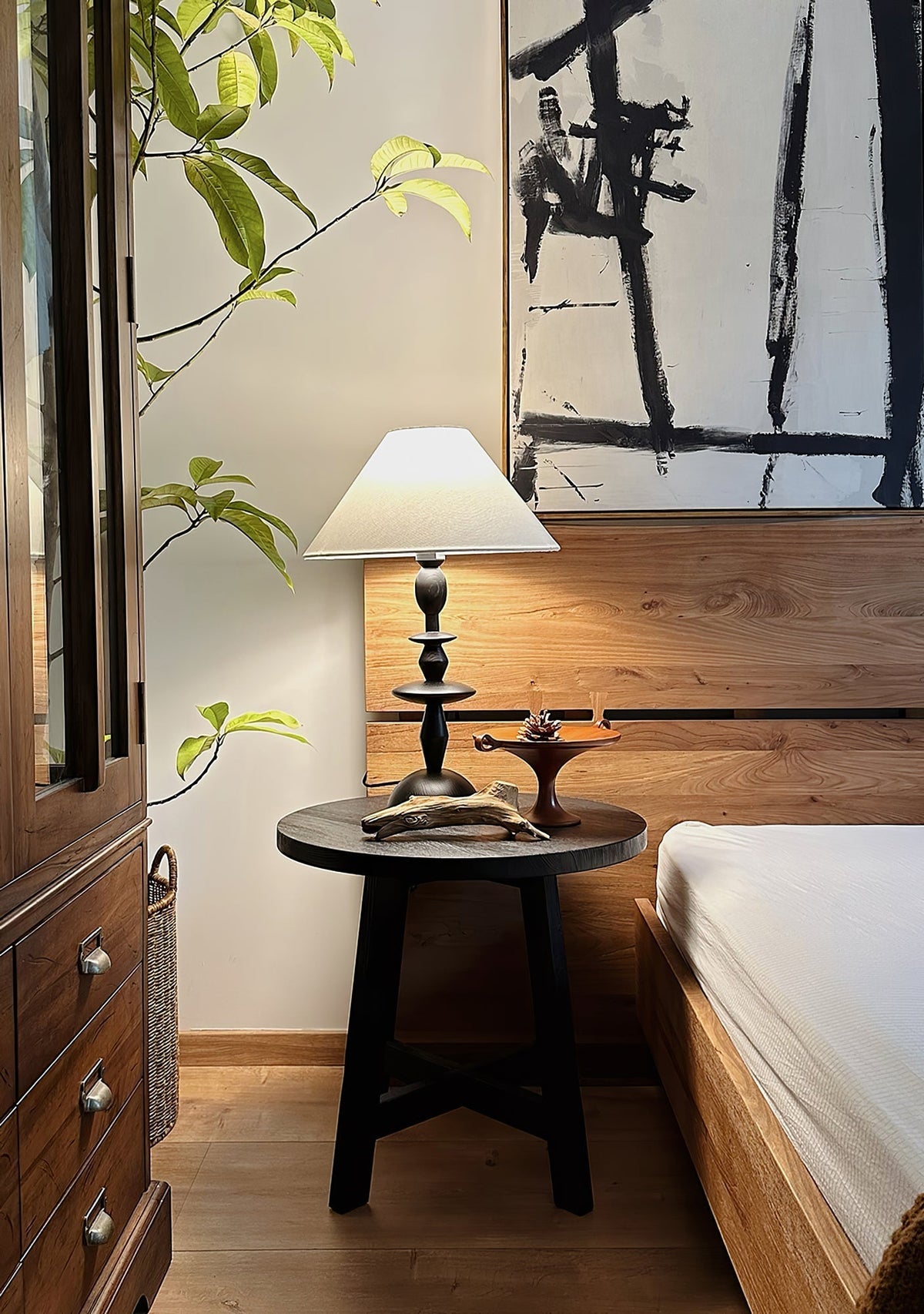 Halenir Wood Fabric Table Lamp