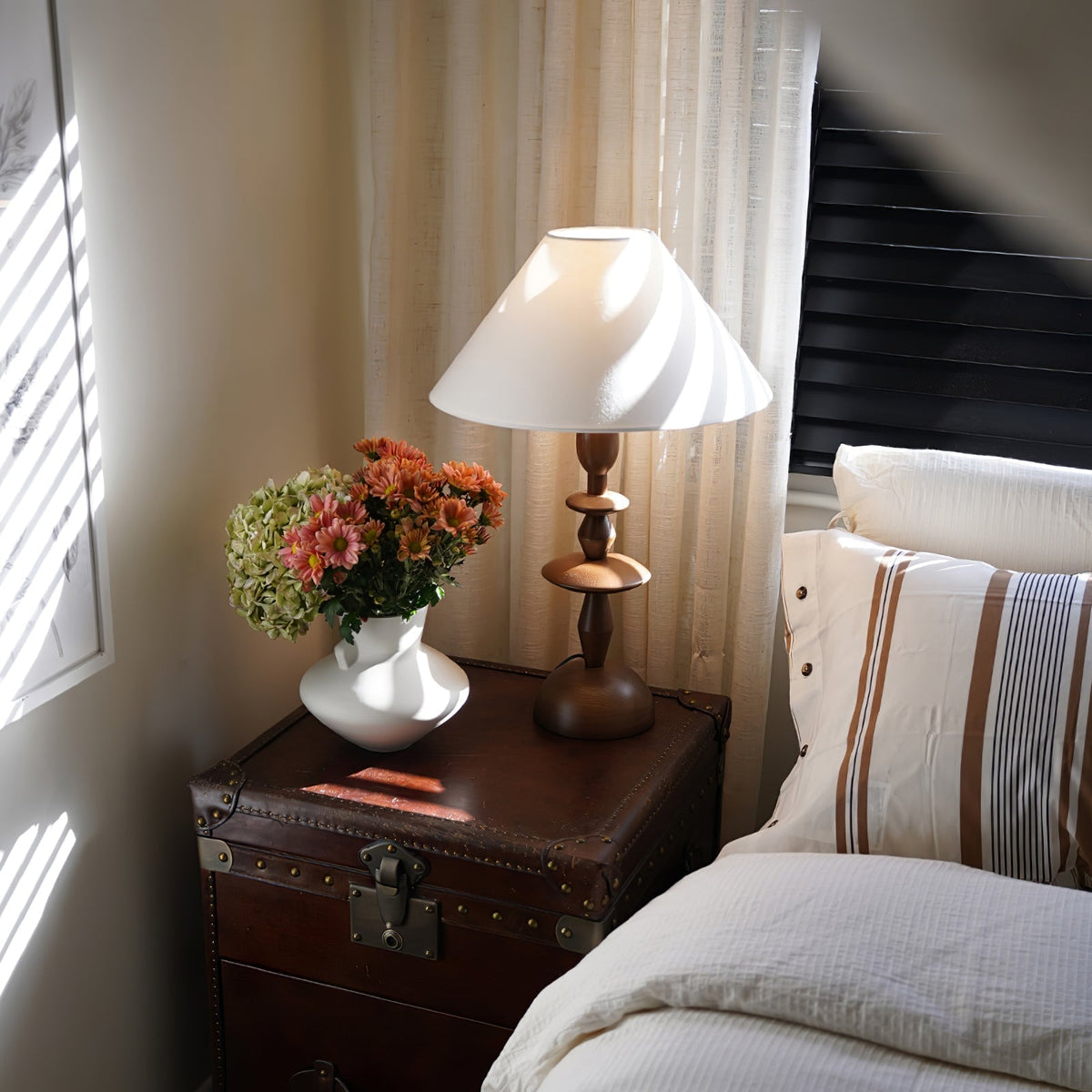 Halenir Wood Fabric Table Lamp