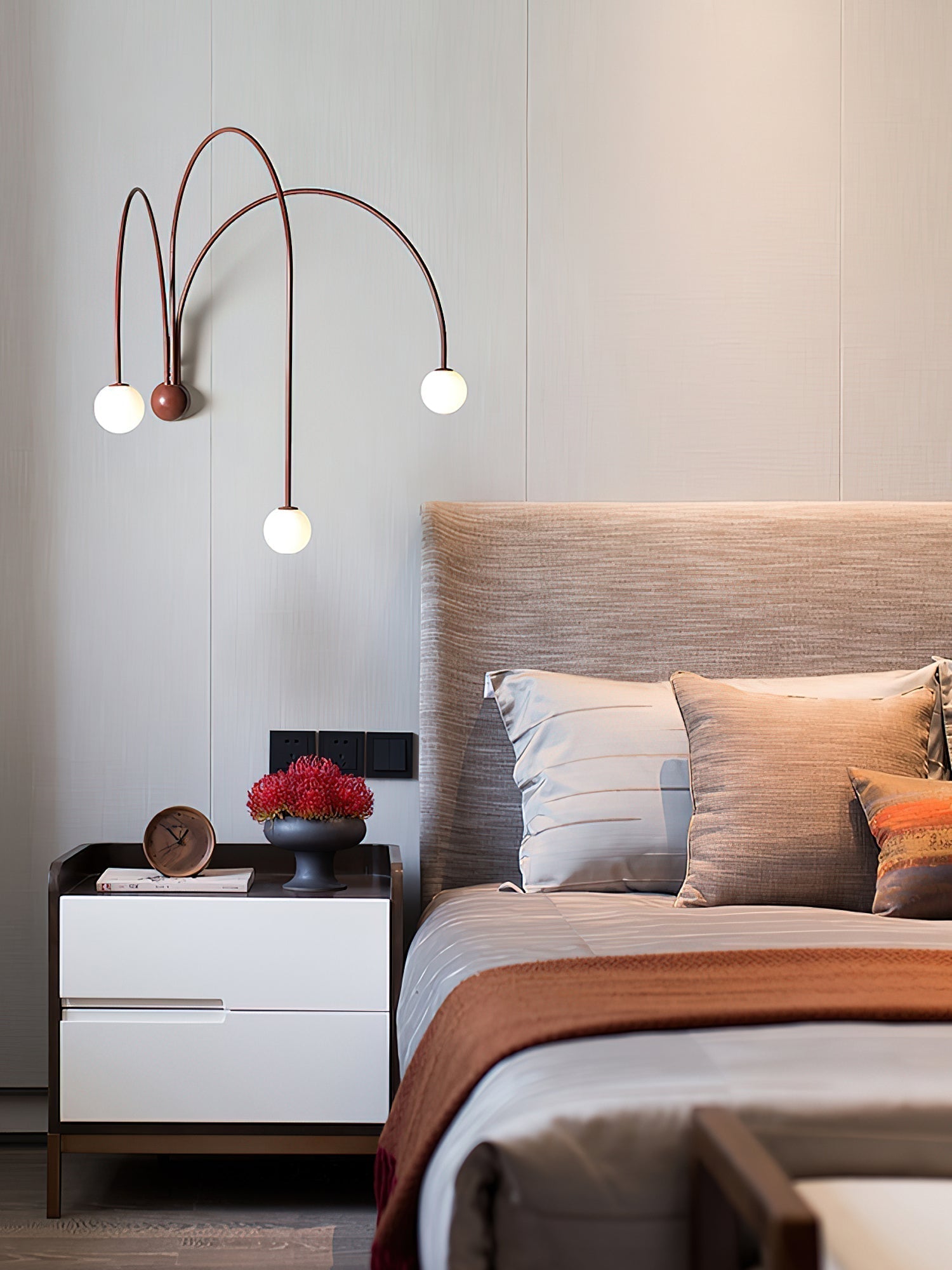 Porthyn Finale Wall Lamp