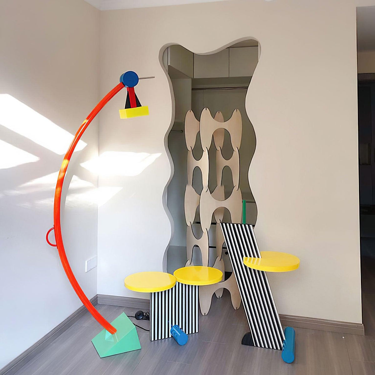 Ecori Acrylic Artistic Floor Lamp