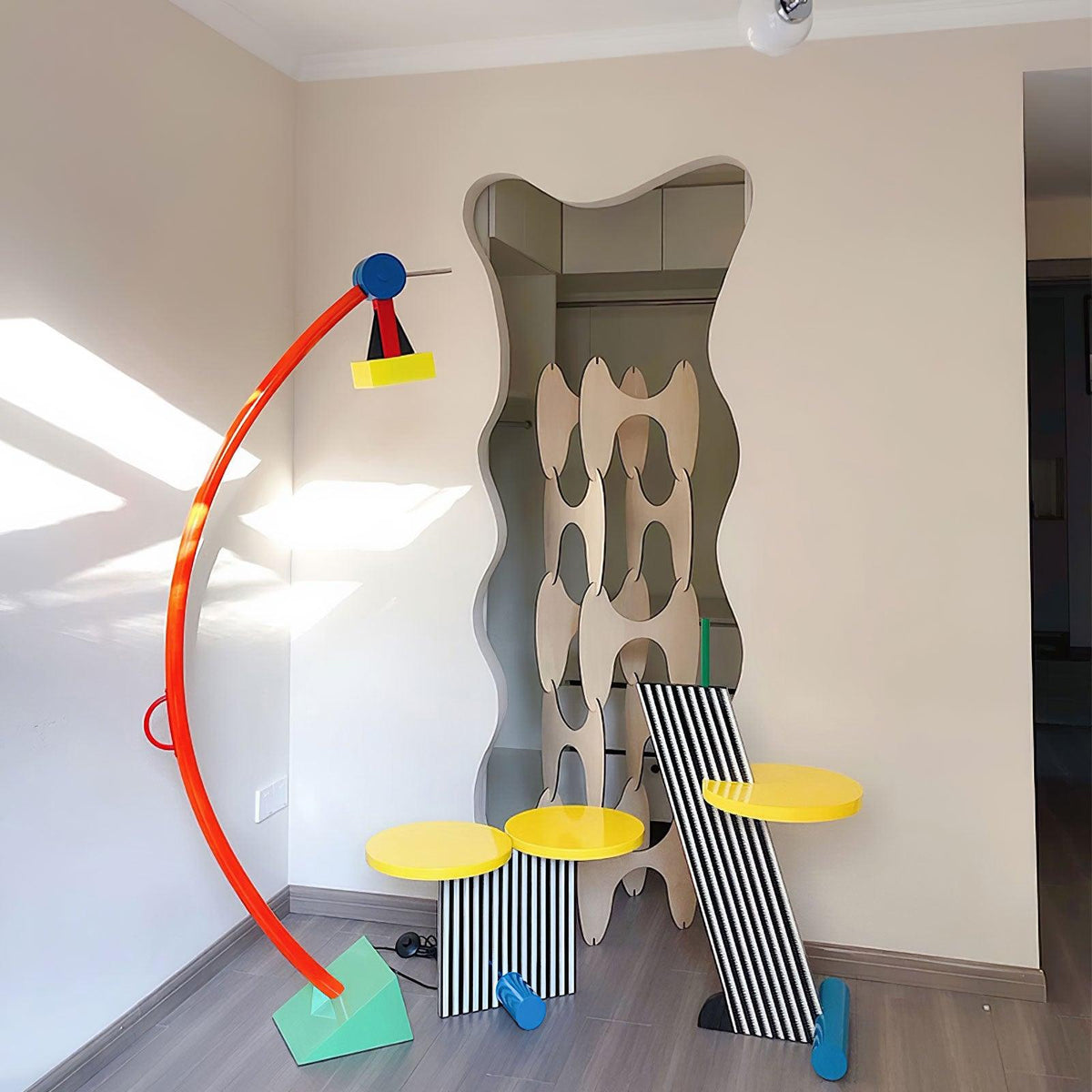 Ecori Acrylic Artistic Floor Lamp